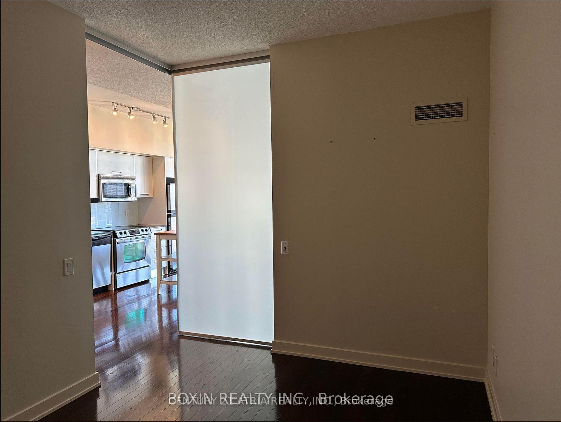 Photo 8 of Unit 2312, 33 Charles Street E, Toronto, Church-Yonge Corridor — HOMEH