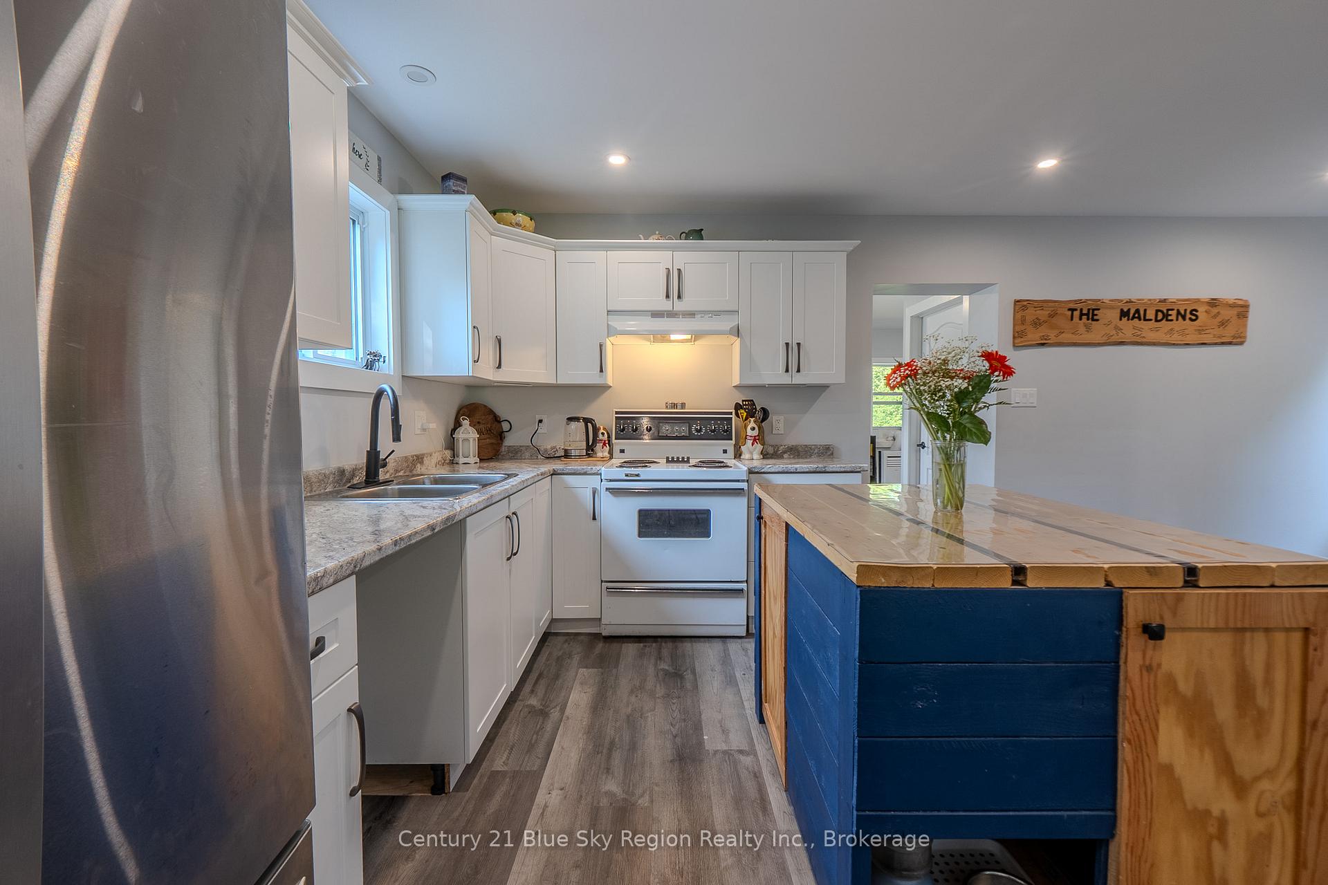 Photo 12 of 360 Spetz Avenue, Powassan — HOMEH