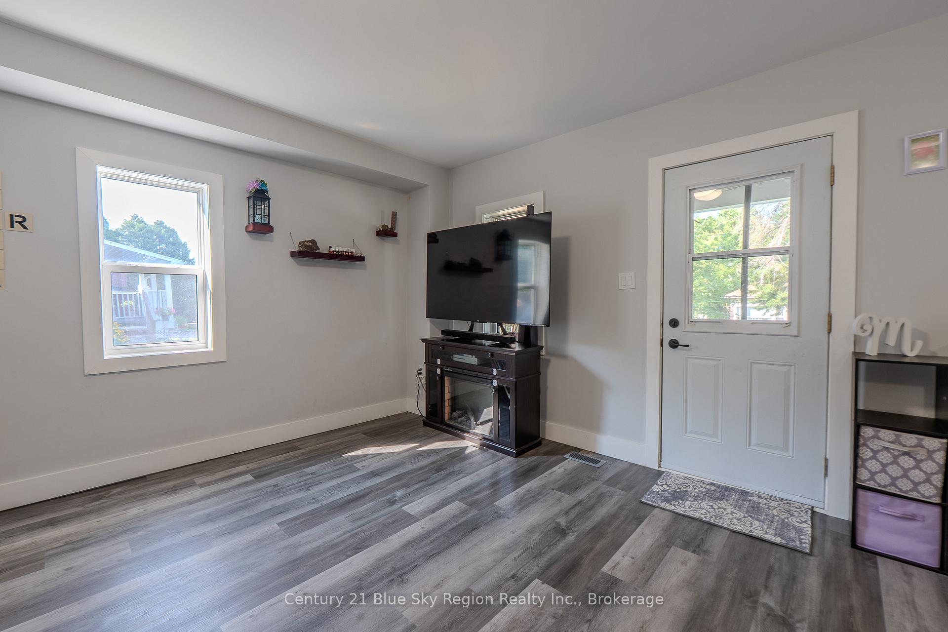 Photo 16 of 360 Spetz Avenue, Powassan — HOMEH