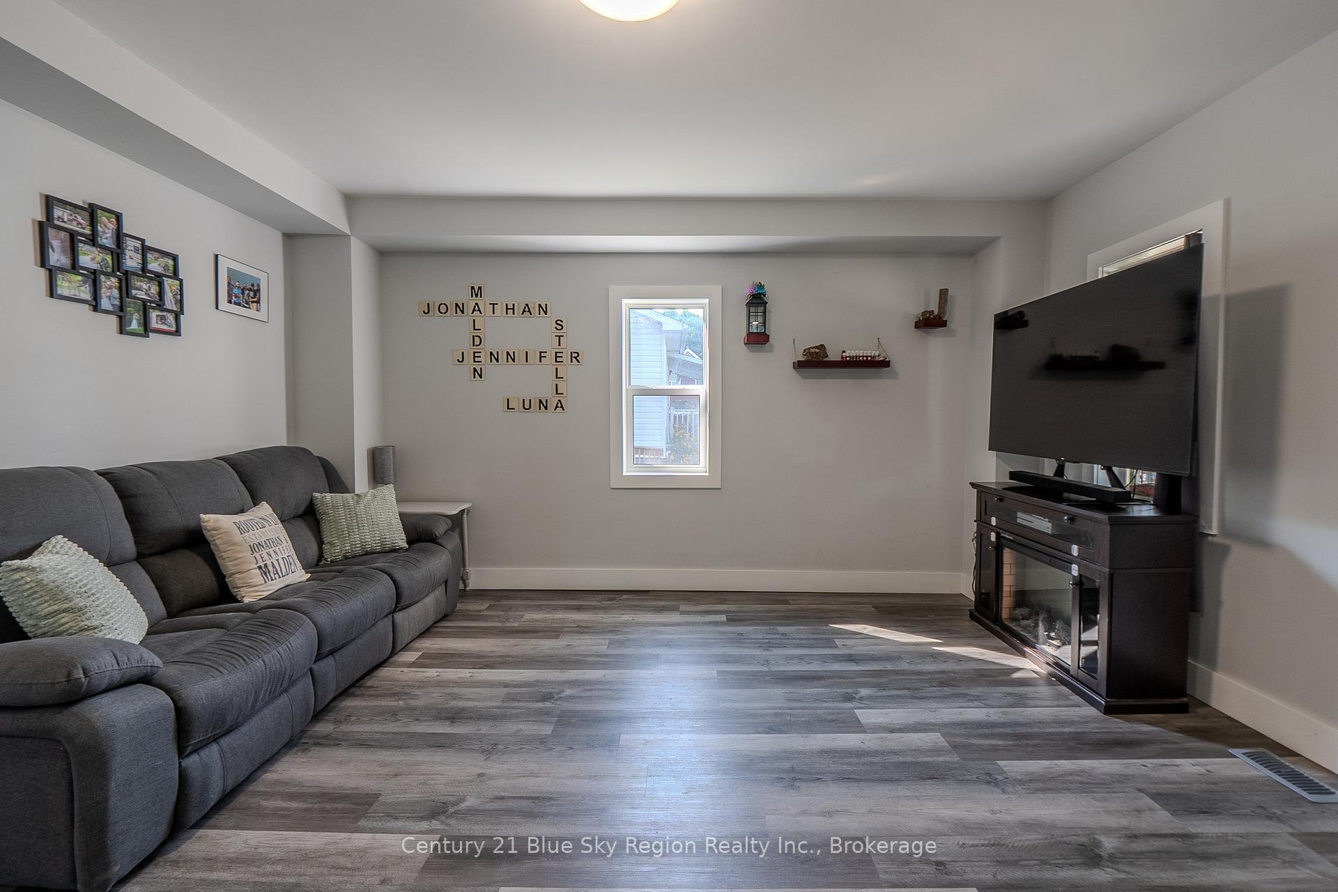 Photo 17 of 360 Spetz Avenue, Powassan — HOMEH