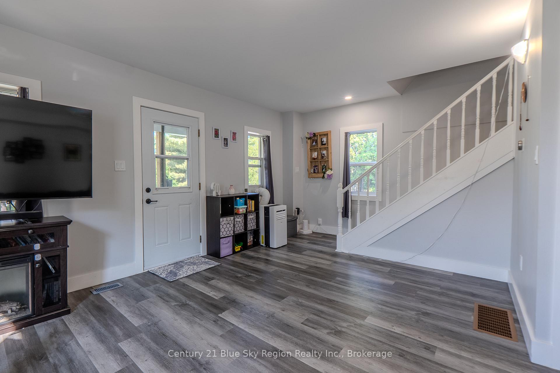 Photo 19 of 360 Spetz Avenue, Powassan — HOMEH