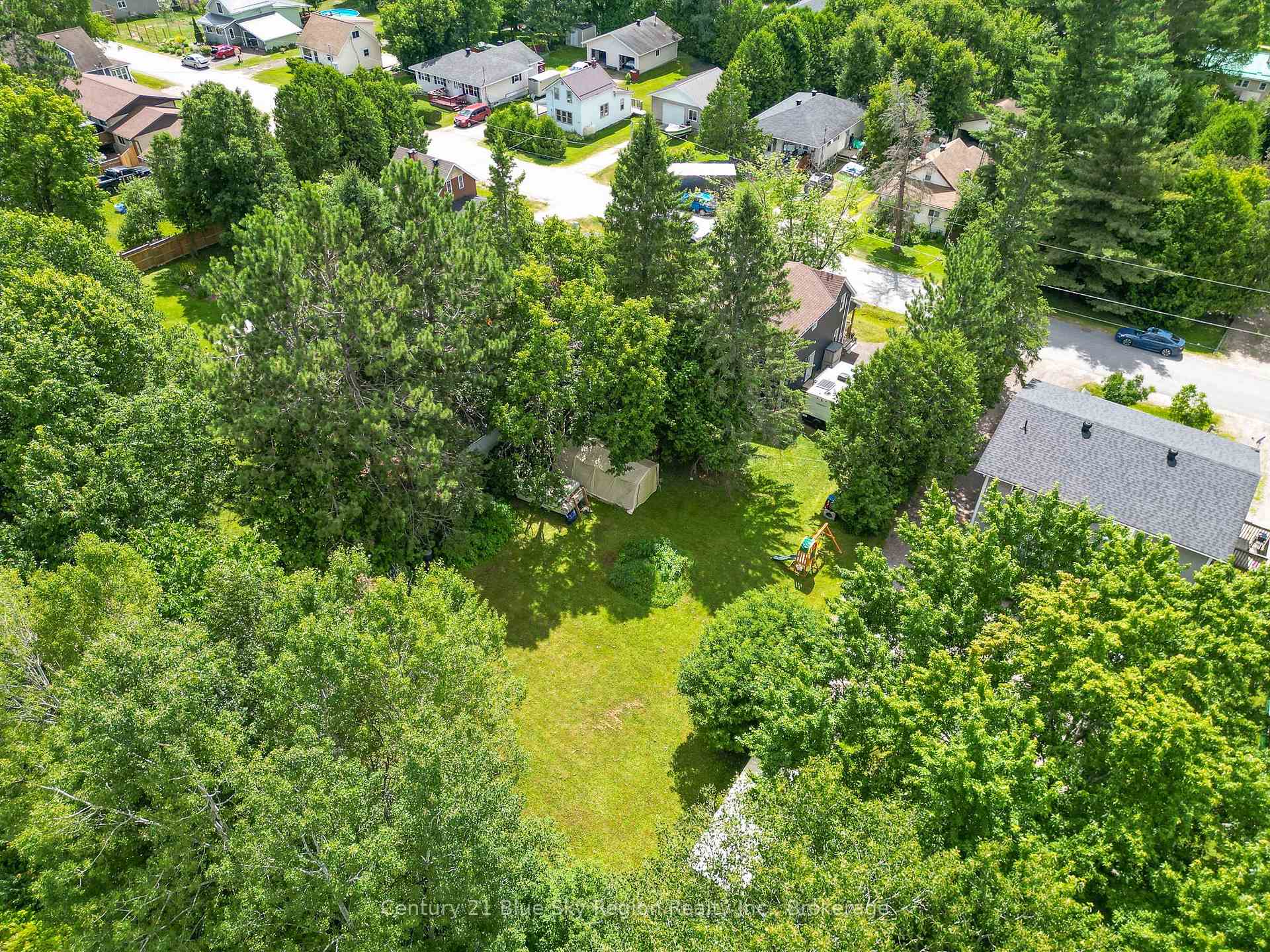 Photo 37 of 360 Spetz Avenue, Powassan — HOMEH