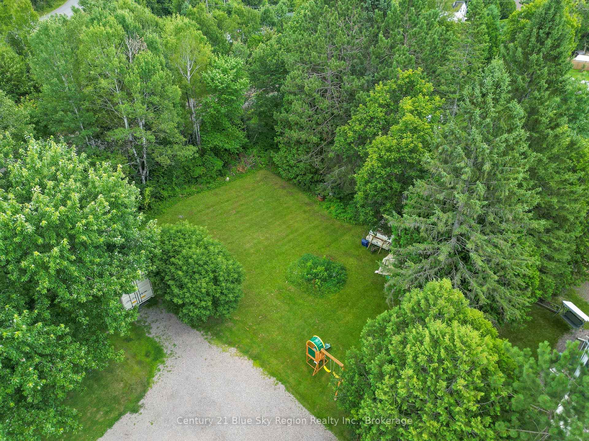 Photo 39 of 360 Spetz Avenue, Powassan — HOMEH