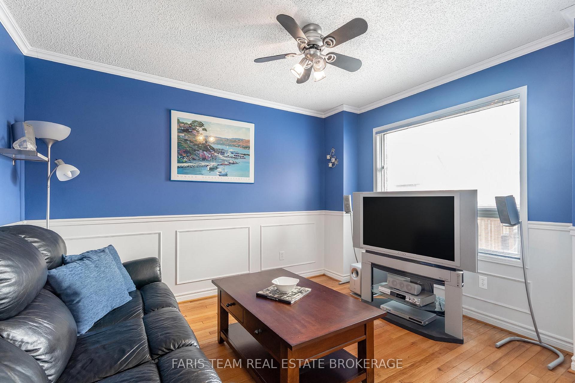 Photo 14 of 10 Ural Circle, Brampton, Sandringham-Wellington — HOMEH