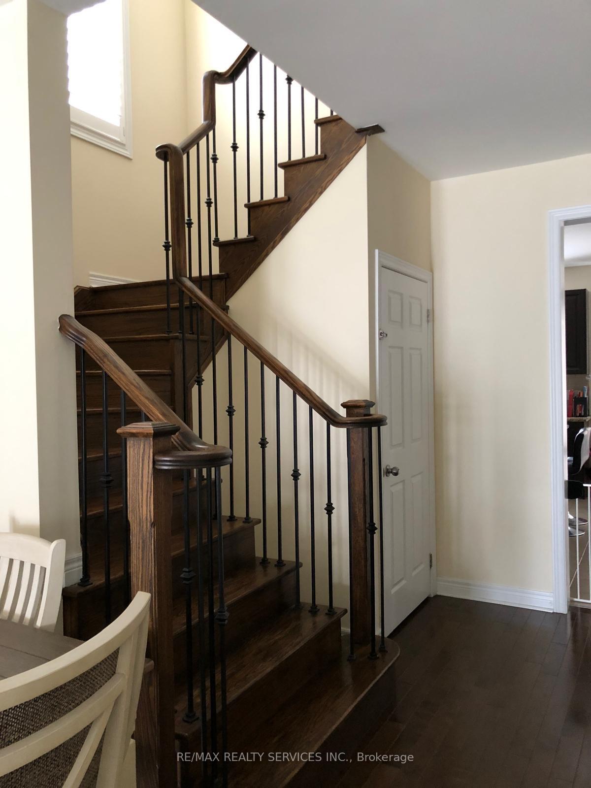 Photo 8 of 9 Beechmont Drive, Brampton, Credit Valley — HOMEH