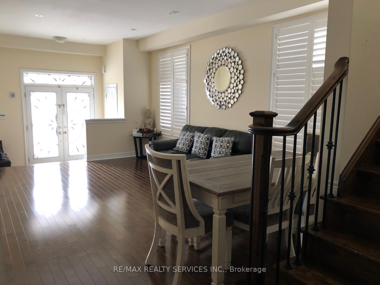 Photo 6 of 9 Beechmont Drive, Brampton, Credit Valley — HOMEH