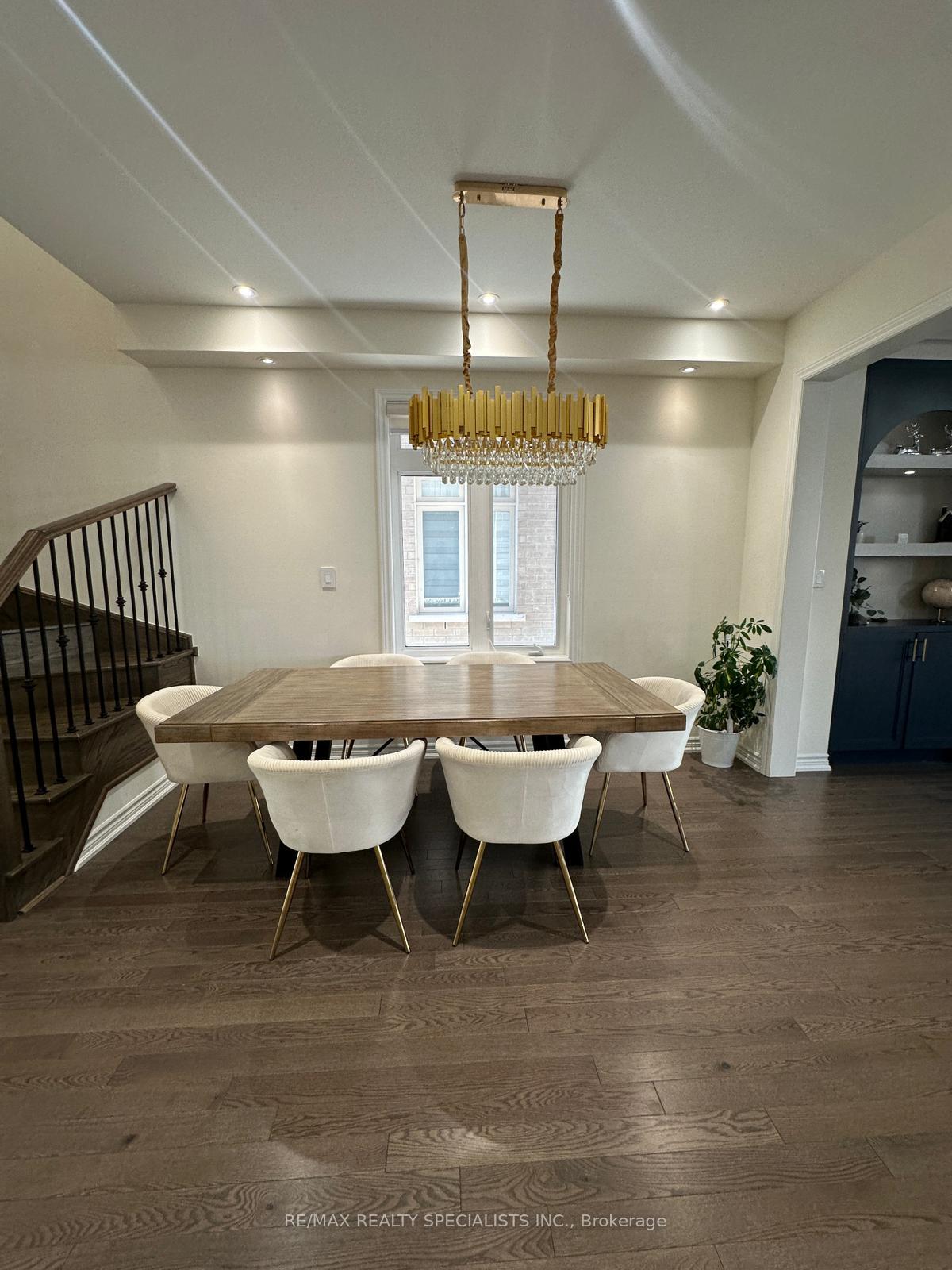 Photo 7 of Unit MAIN AND UPPER, 19 Thornvalley Terrace, Caledon, Rural Caledon — HOMEH