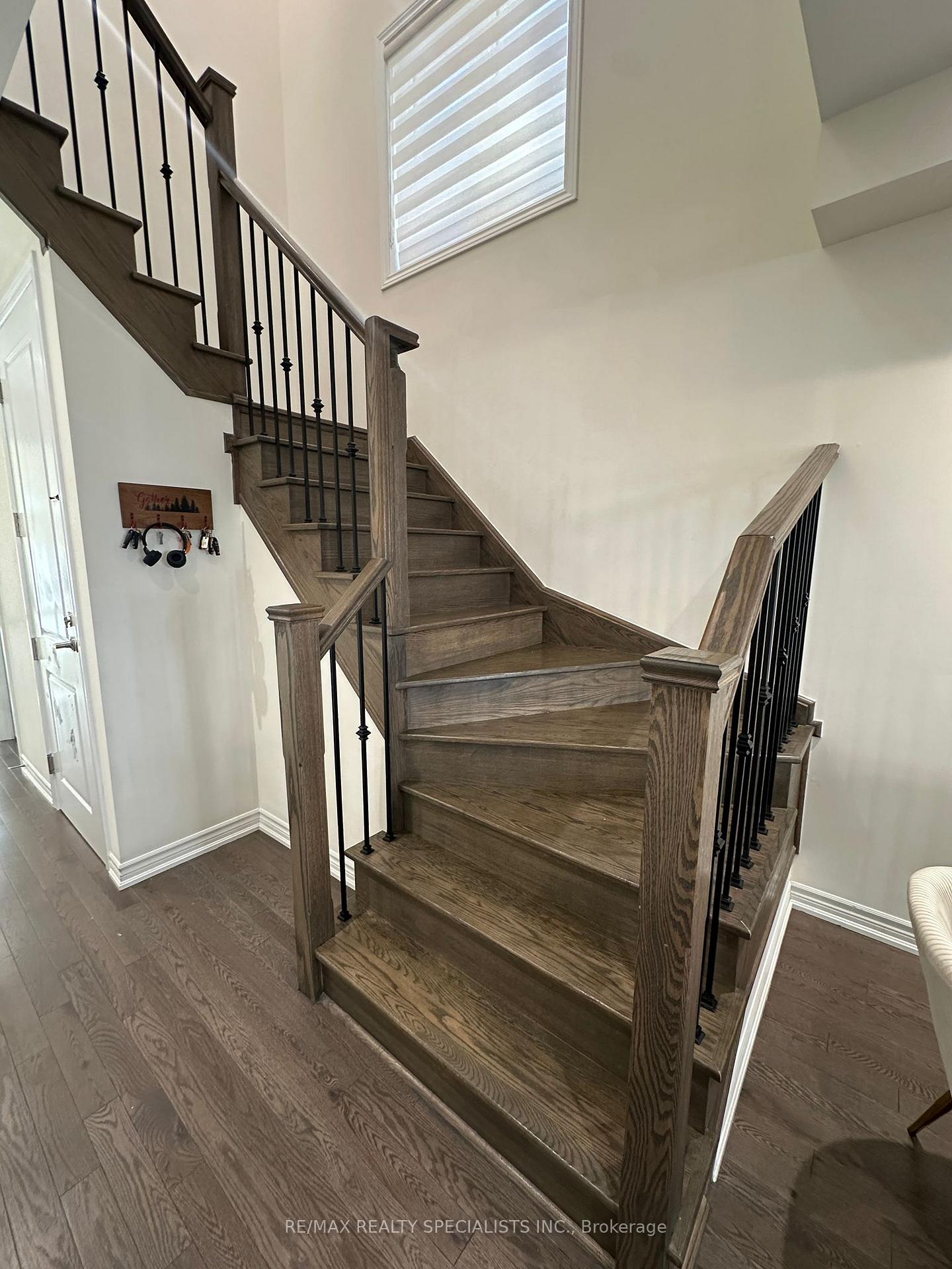 Photo 34 of Unit MAIN AND UPPER, 19 Thornvalley Terrace, Caledon, Rural Caledon — HOMEH