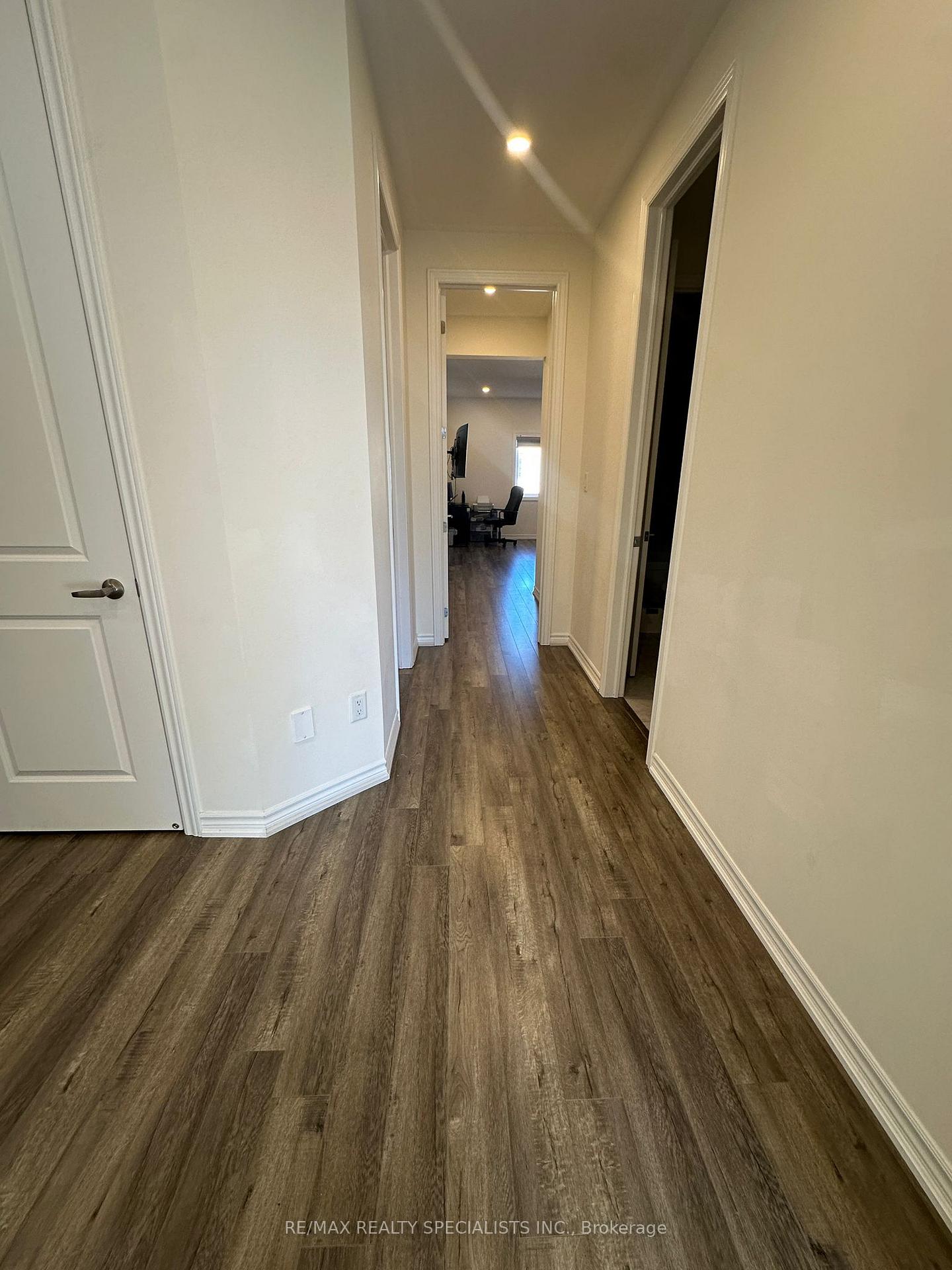 Photo 23 of Unit MAIN AND UPPER, 19 Thornvalley Terrace, Caledon, Rural Caledon — HOMEH