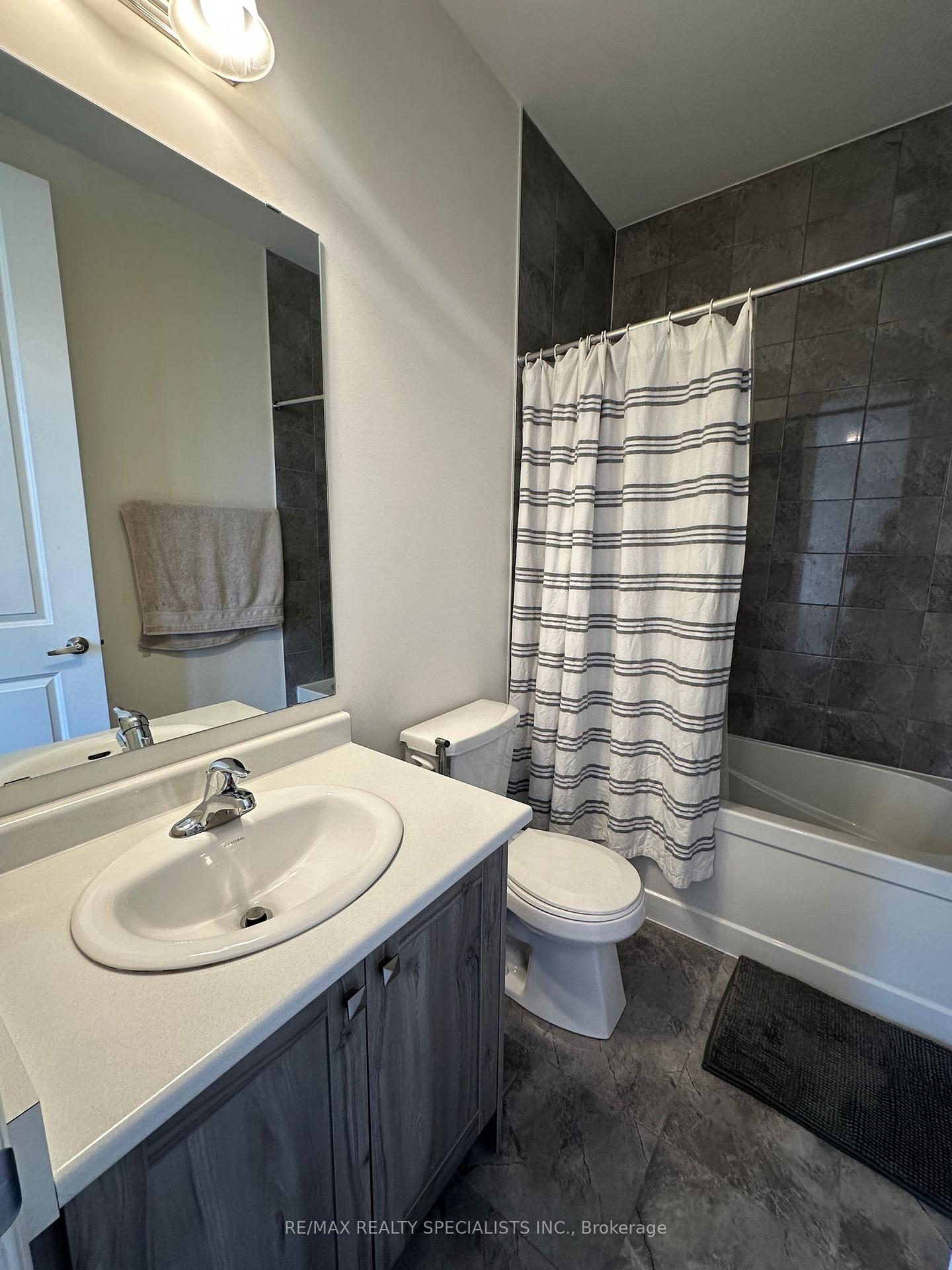 Photo 26 of Unit MAIN AND UPPER, 19 Thornvalley Terrace, Caledon, Rural Caledon — HOMEH