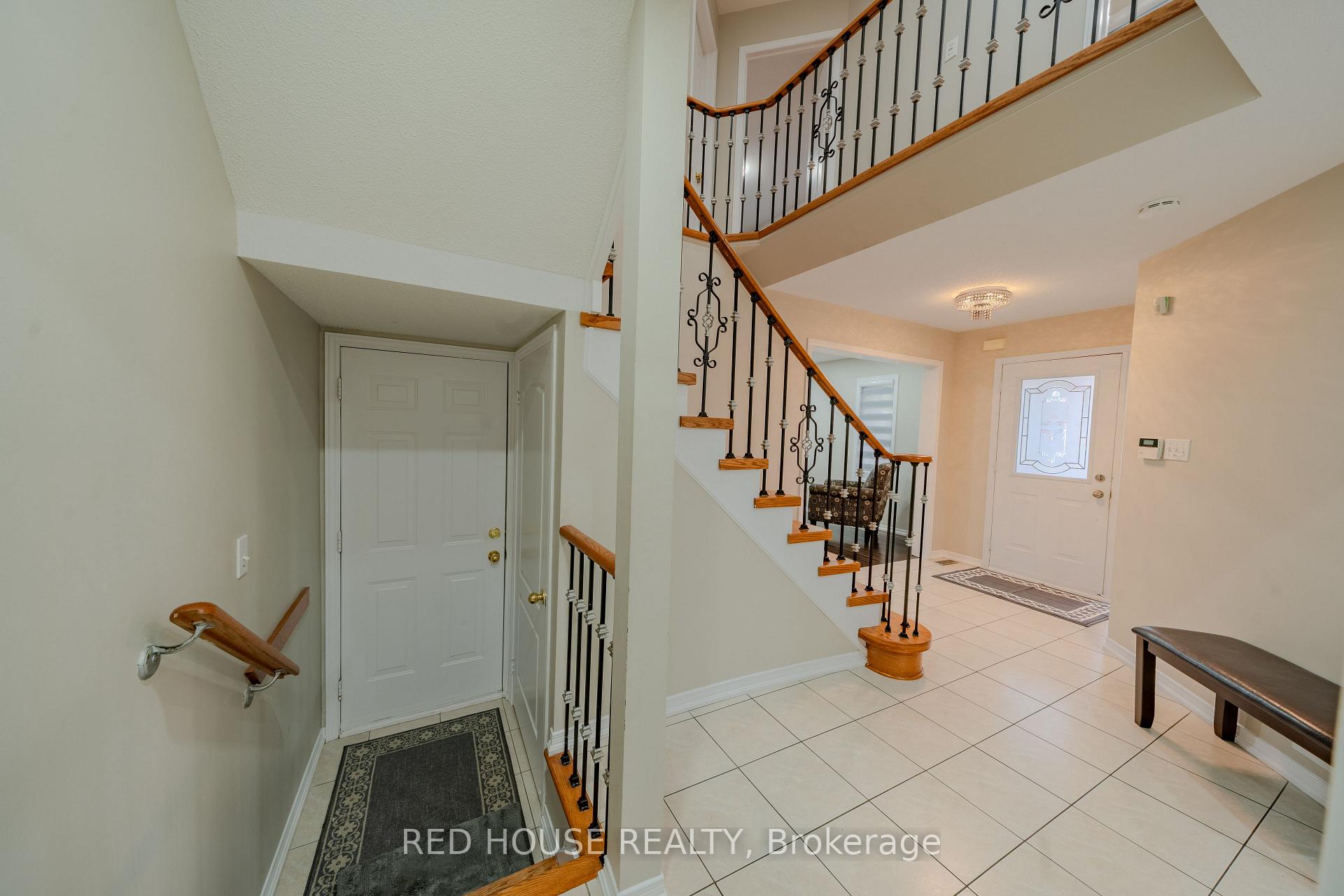 Photo 14 of 46 Passfield Trail, Brampton, Bram East — HOMEH
