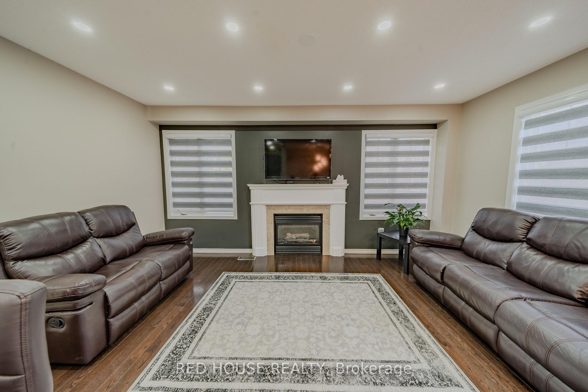 Photo 17 of 46 Passfield Trail, Brampton, Bram East — HOMEH