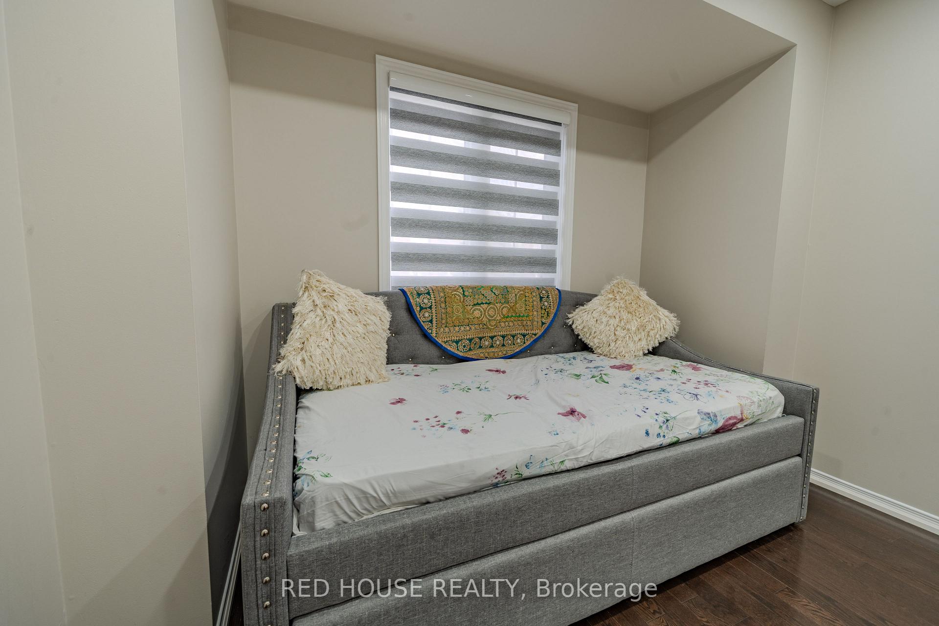 Photo 19 of 46 Passfield Trail, Brampton, Bram East — HOMEH