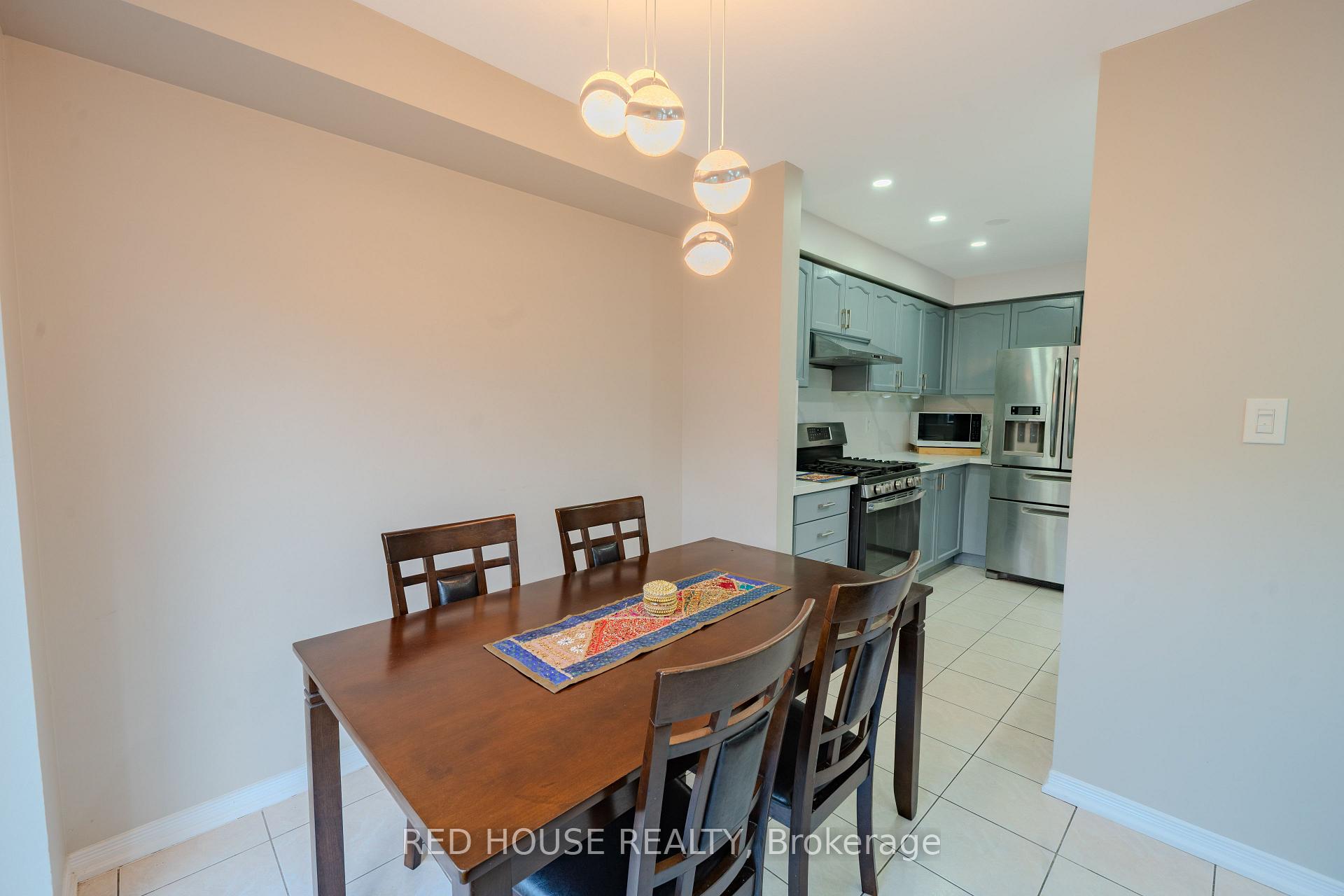 Photo 28 of 46 Passfield Trail, Brampton, Bram East — HOMEH