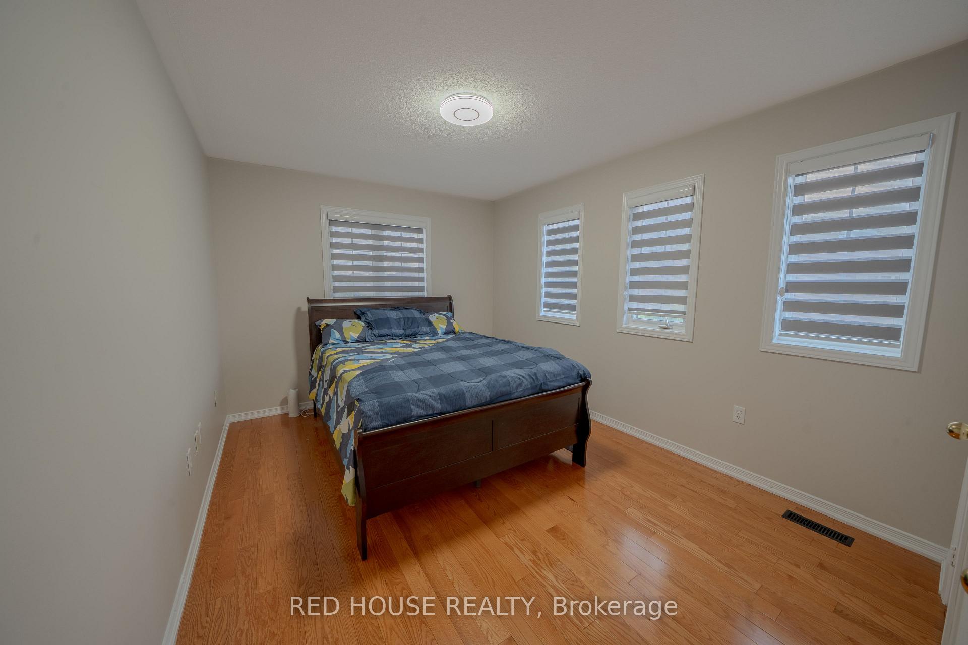 Photo 36 of 46 Passfield Trail, Brampton, Bram East — HOMEH