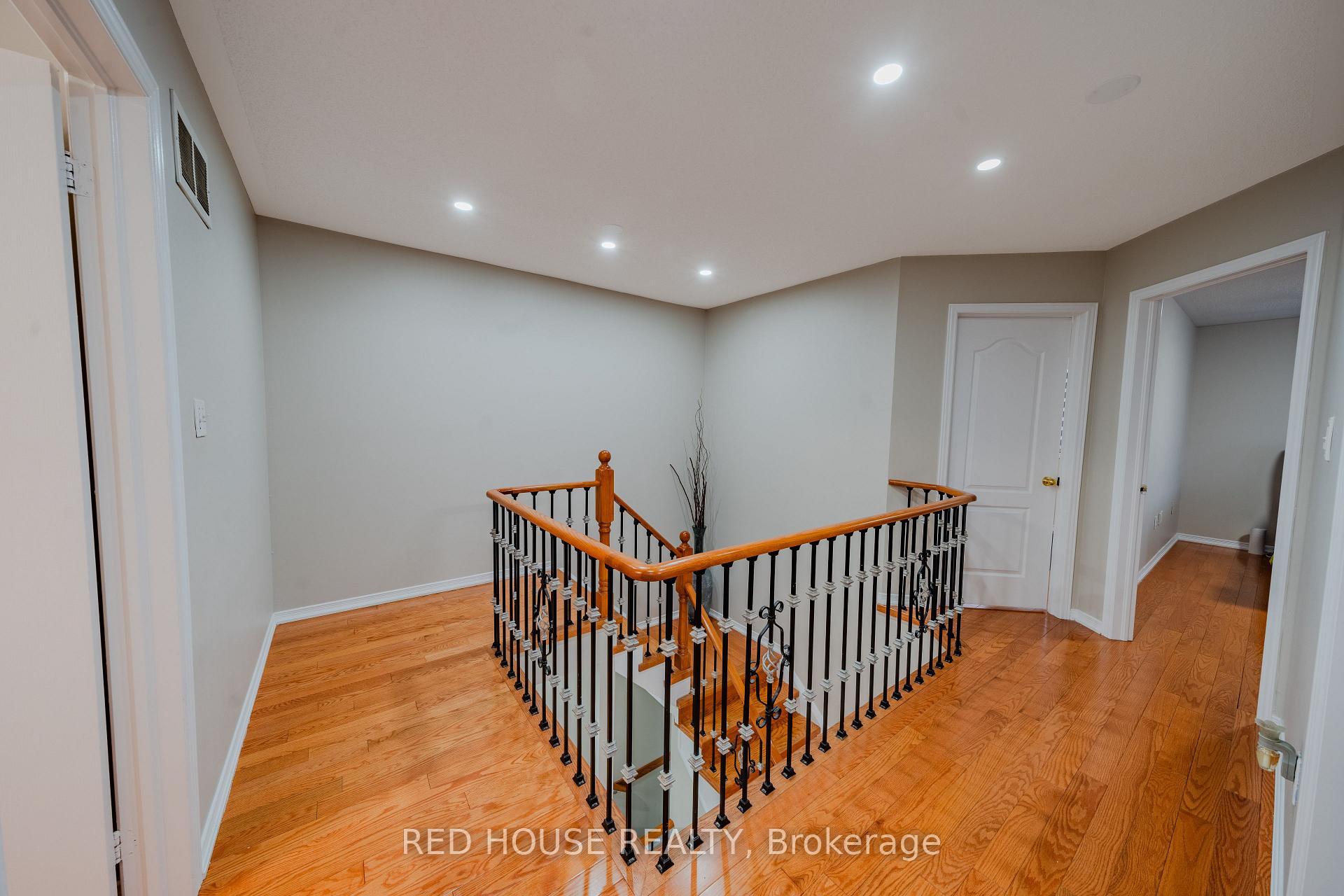 Photo 40 of 46 Passfield Trail, Brampton, Bram East — HOMEH