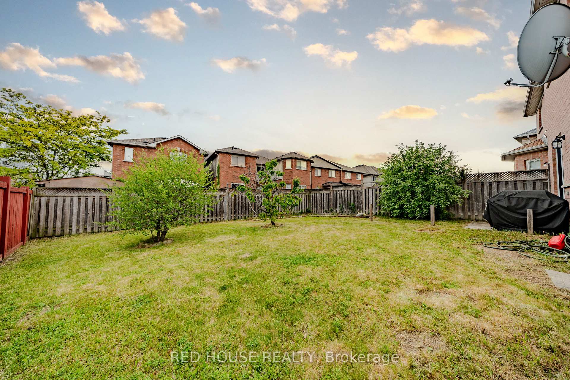 Photo 49 of 46 Passfield Trail, Brampton, Bram East — HOMEH