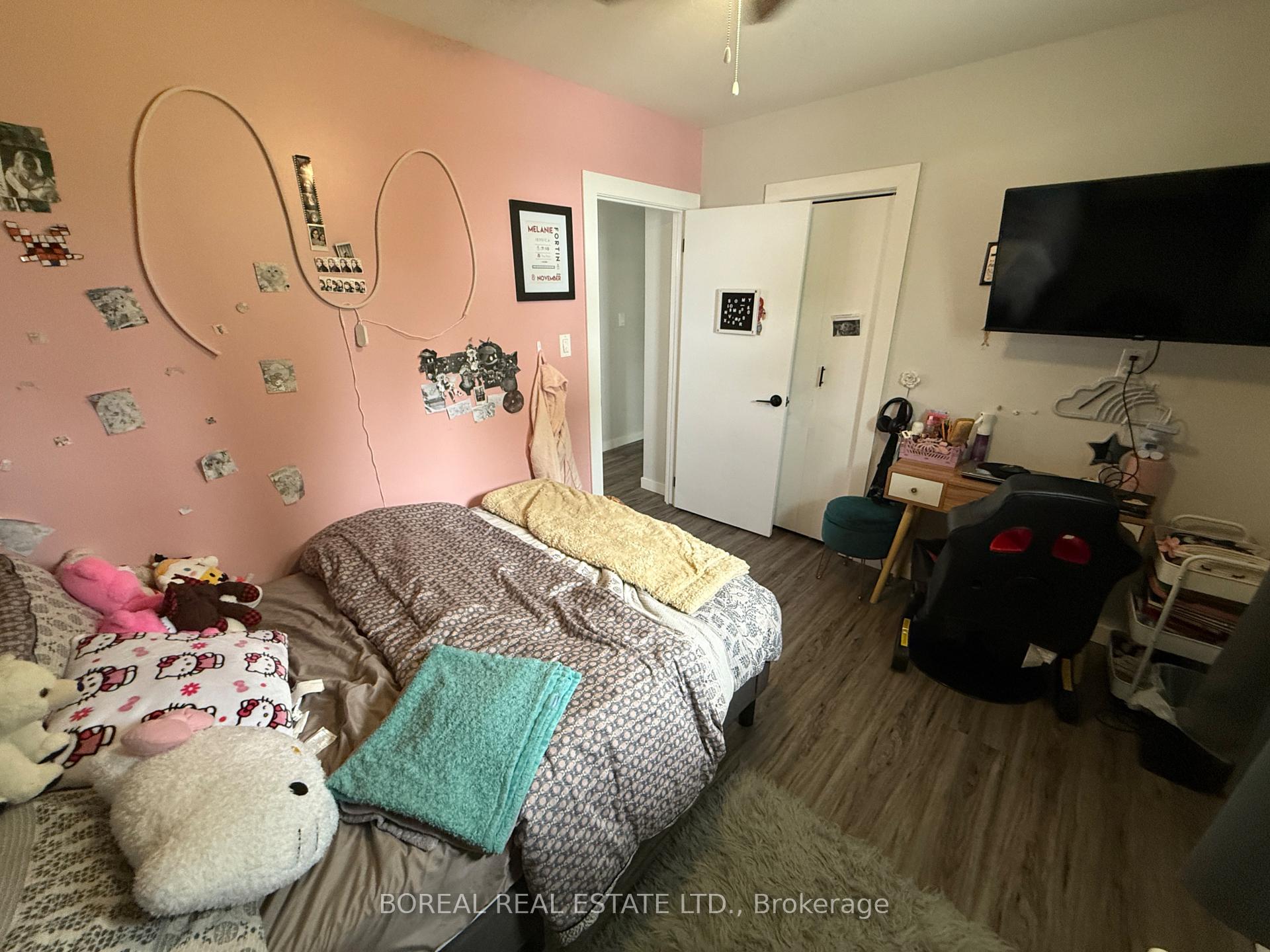Photo 26 of 252 Fourteenth Avenue, Cochrane — HOMEH