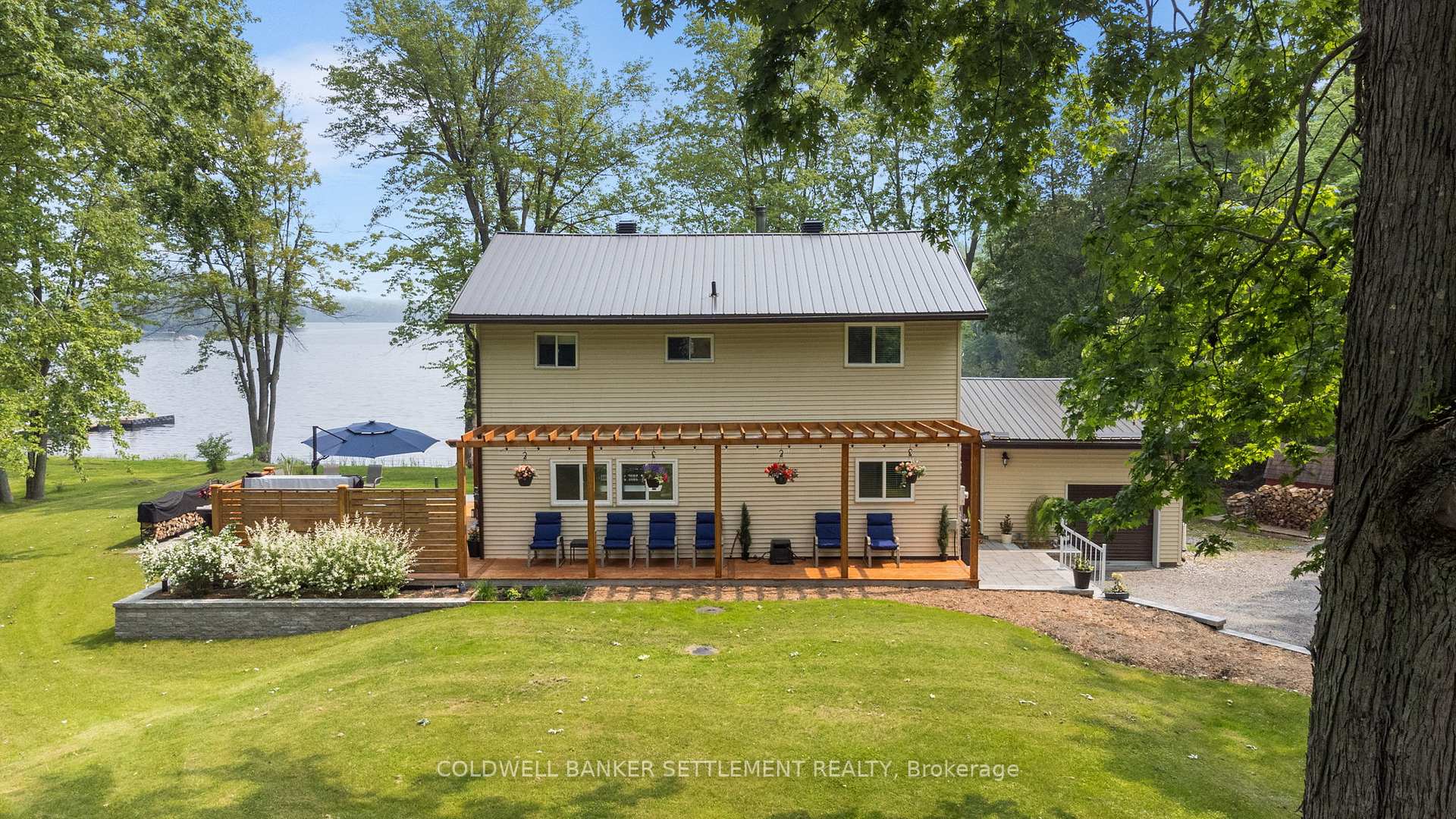 Photo 3 of 1021 Trillium Point Road, Central Frontenac, Frontenac Centre — HOMEH