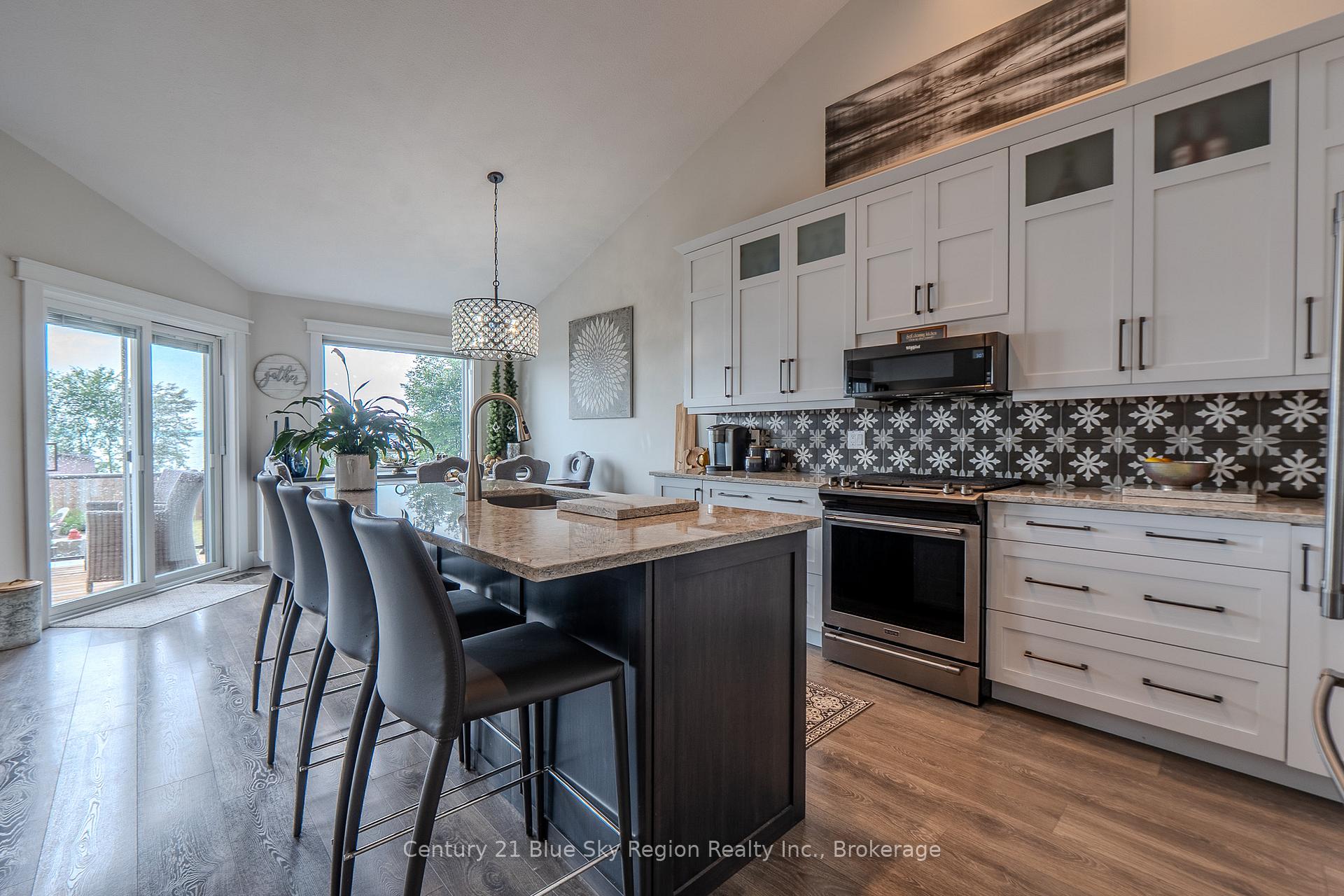 Photo 5 of 687 Main Street S, Callander — HOMEH