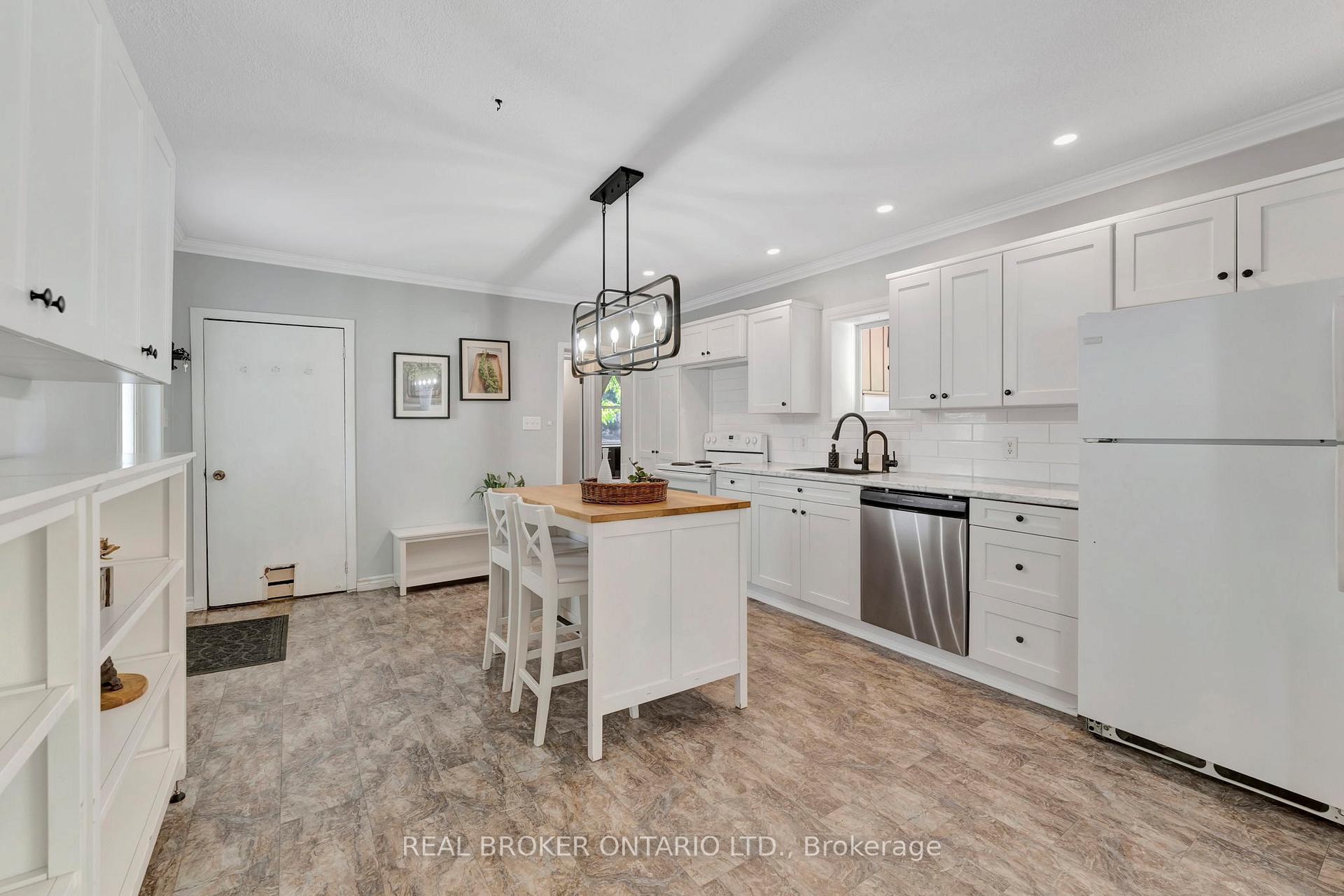 Photo 9 of 5 Maple Avenue N, Brant, Burford — HOMEH