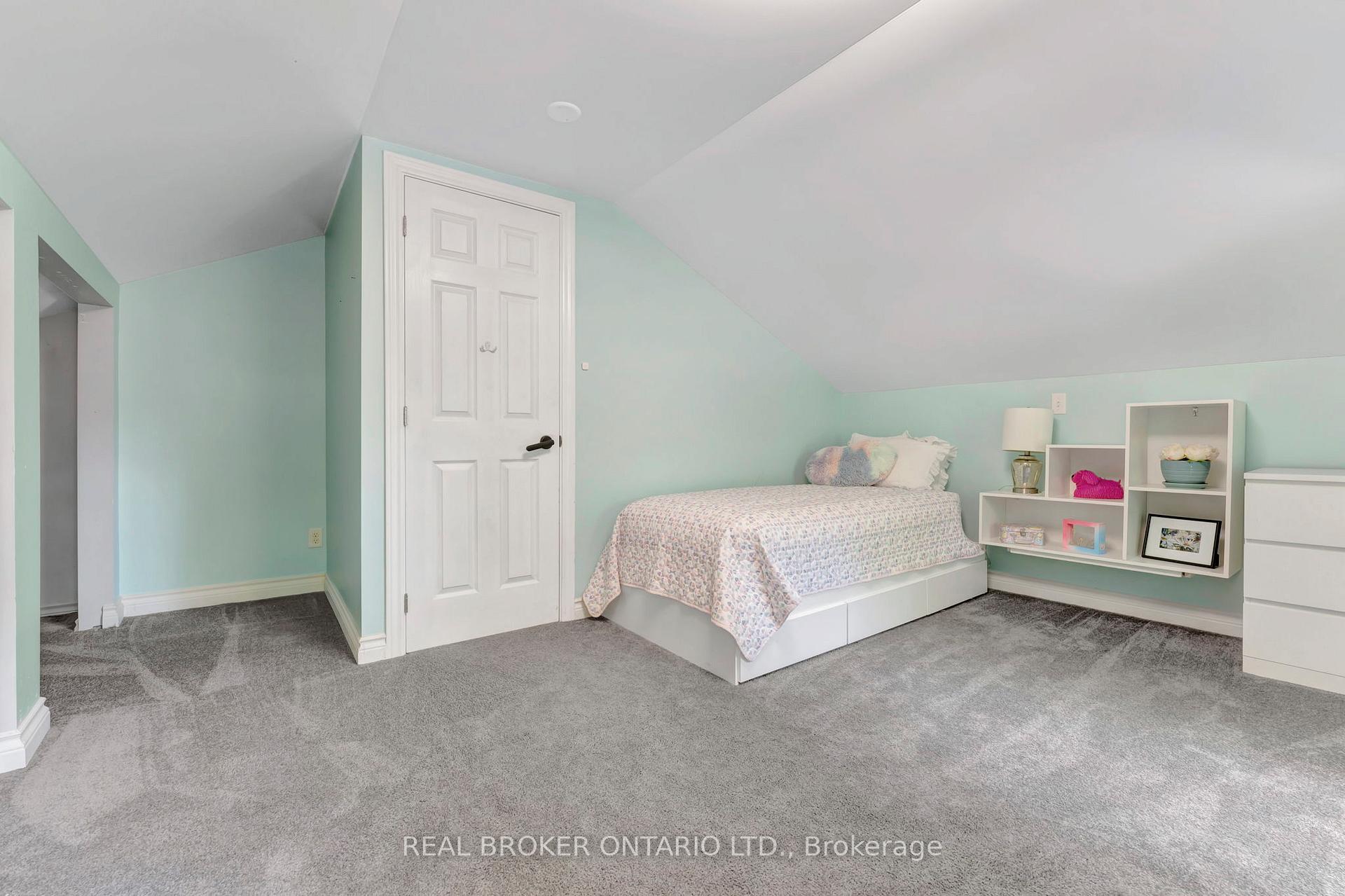 Photo 16 of 5 Maple Avenue N, Brant, Burford — HOMEH