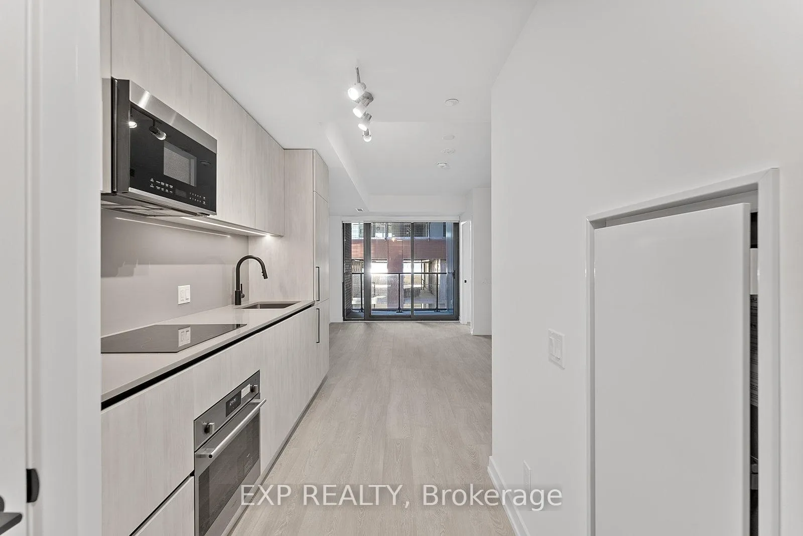 Front of Unit 613, 35 Parliament Street