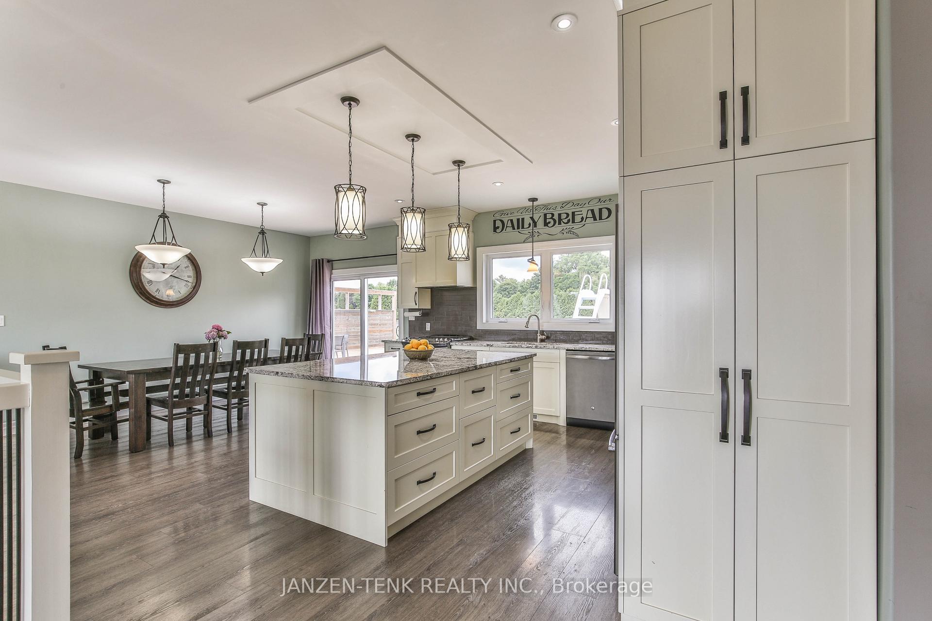 Photo 3 of 53532 Calton Line, Malahide, Calton — HOMEH