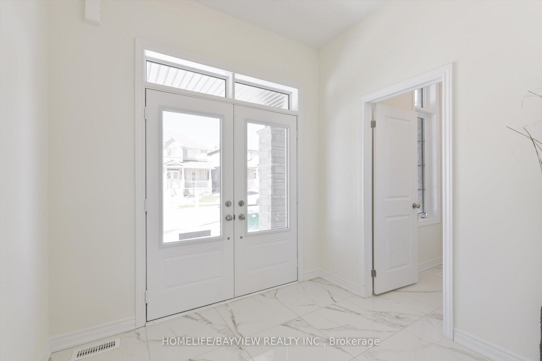Photo 9 of 115 Halldorson Avenue, Aurora, Bayview Northeast — HOMEH