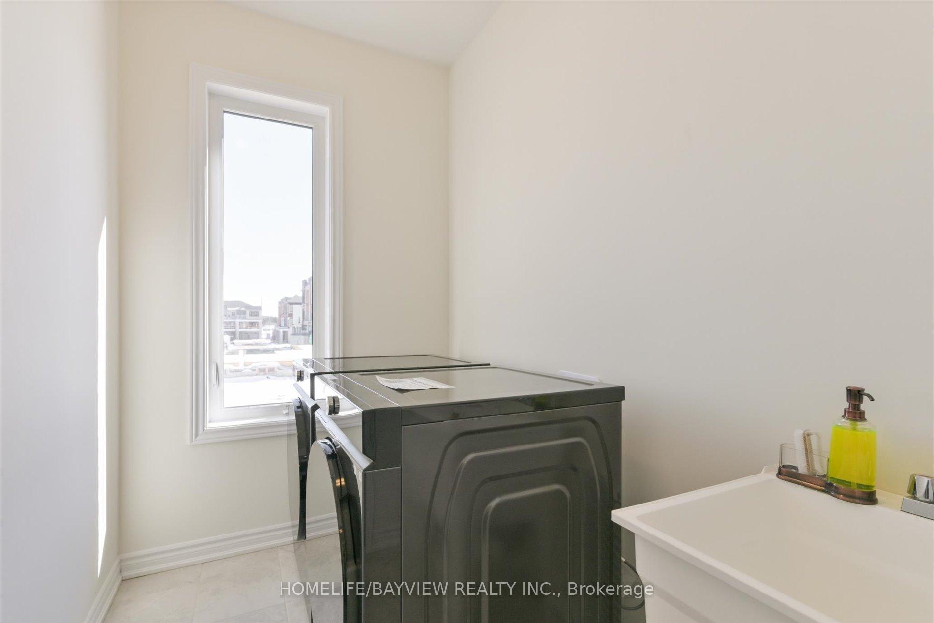 Photo 20 of 115 Halldorson Avenue, Aurora, Bayview Northeast — HOMEH