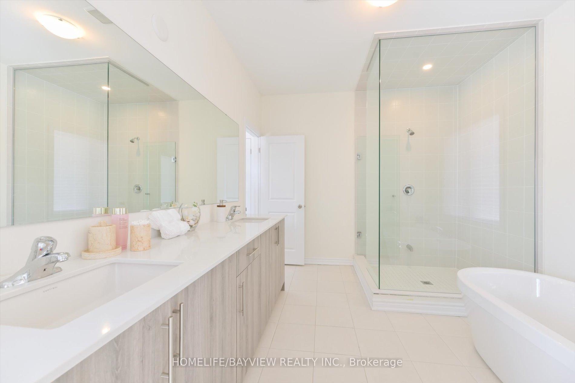 Photo 27 of 115 Halldorson Avenue, Aurora, Bayview Northeast — HOMEH