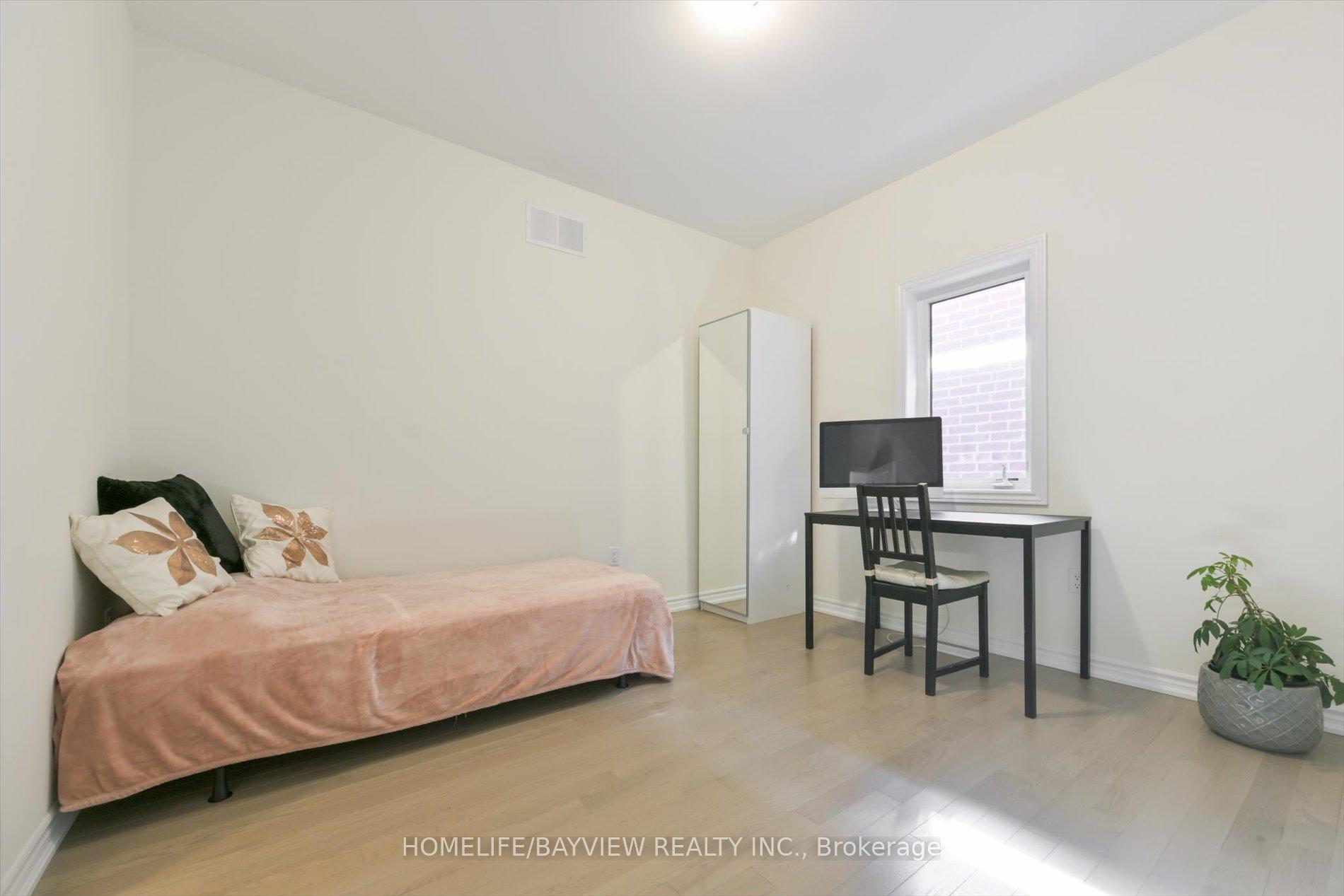 Photo 28 of 115 Halldorson Avenue, Aurora, Bayview Northeast — HOMEH