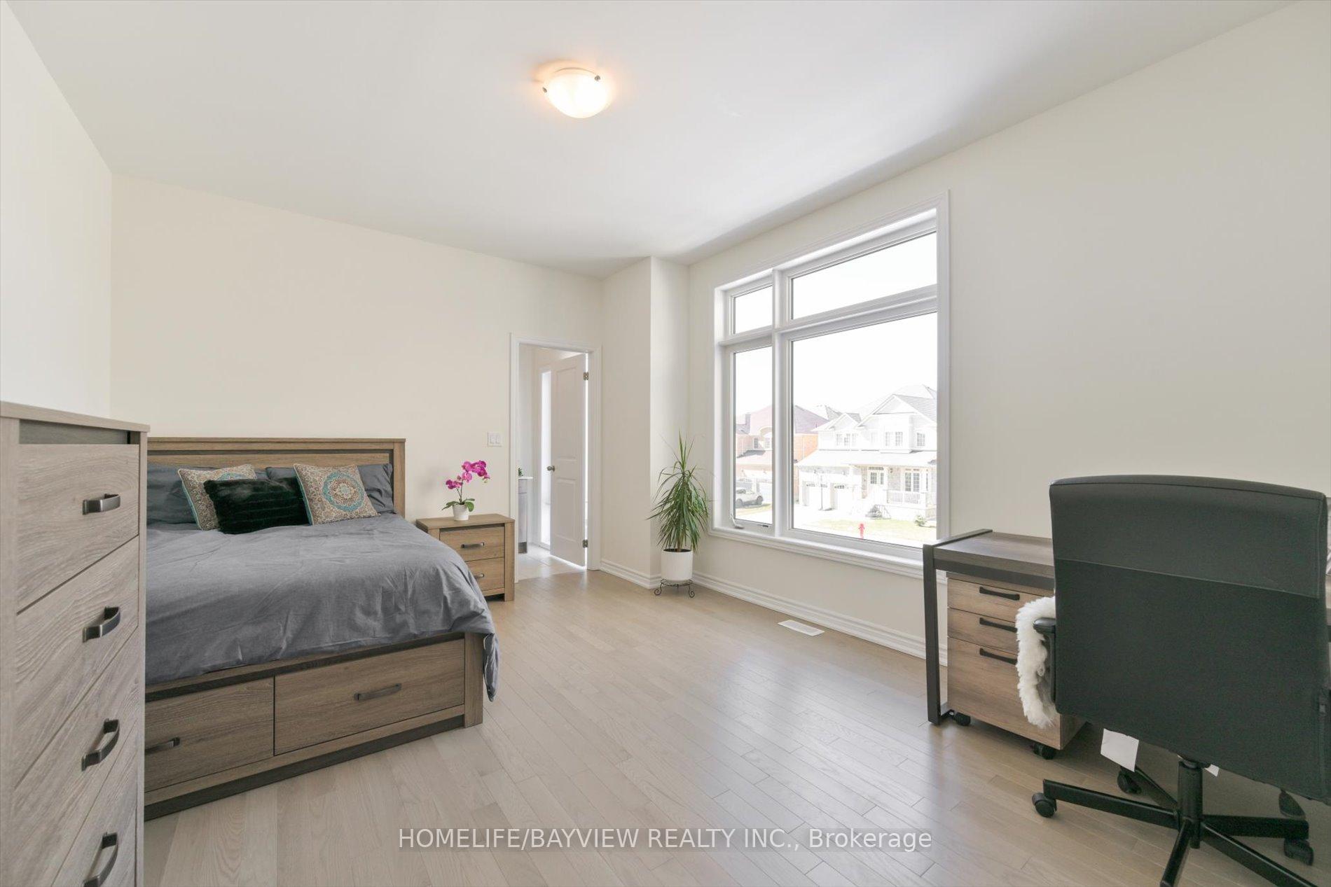 Photo 32 of 115 Halldorson Avenue, Aurora, Bayview Northeast — HOMEH