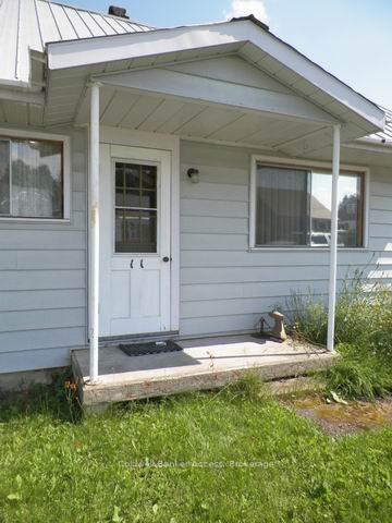 Photo 2 of 11 Laurentian Street, Deep River — HOMEH