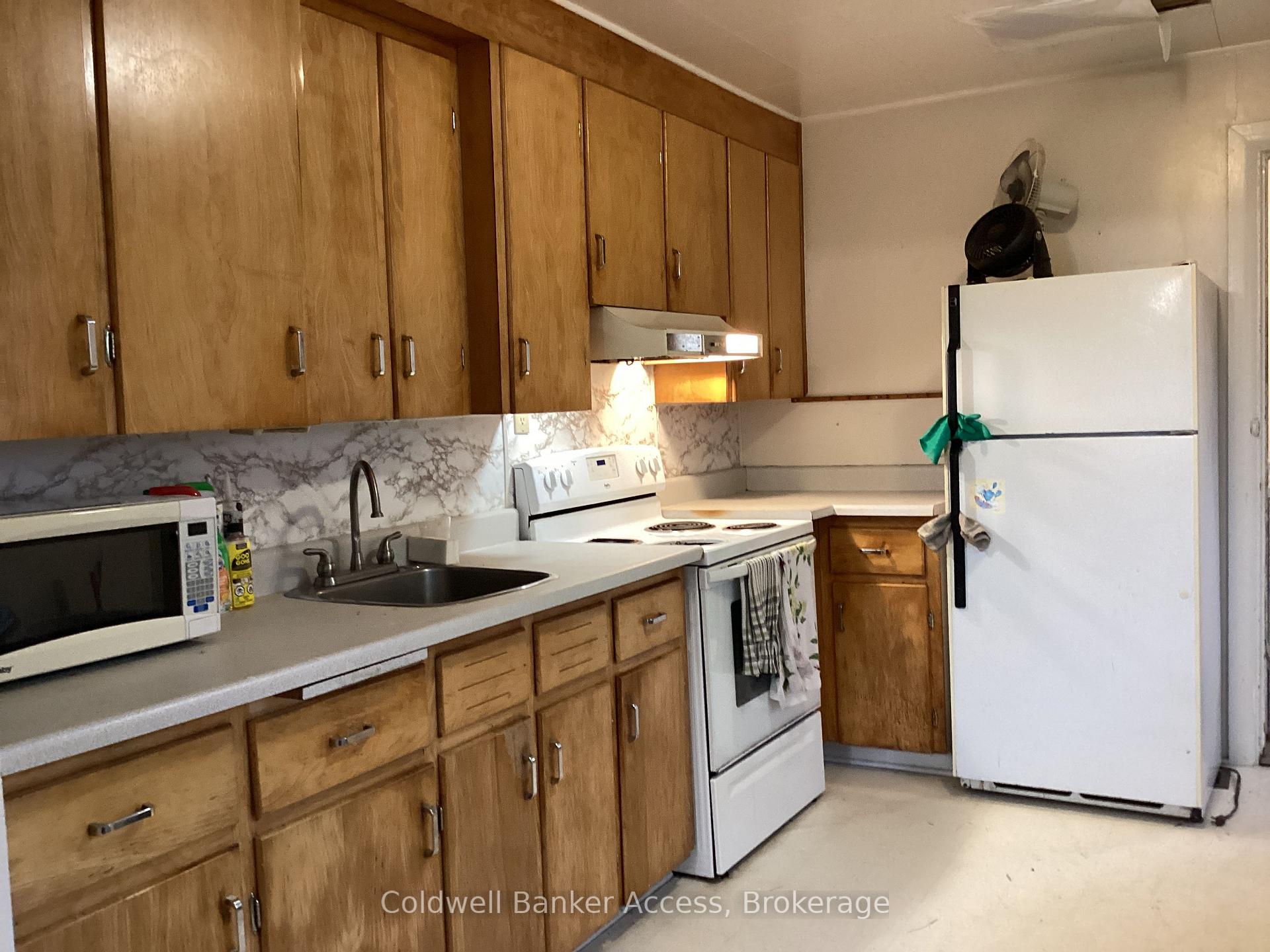 Photo 15 of 11 Laurentian Street, Deep River — HOMEH