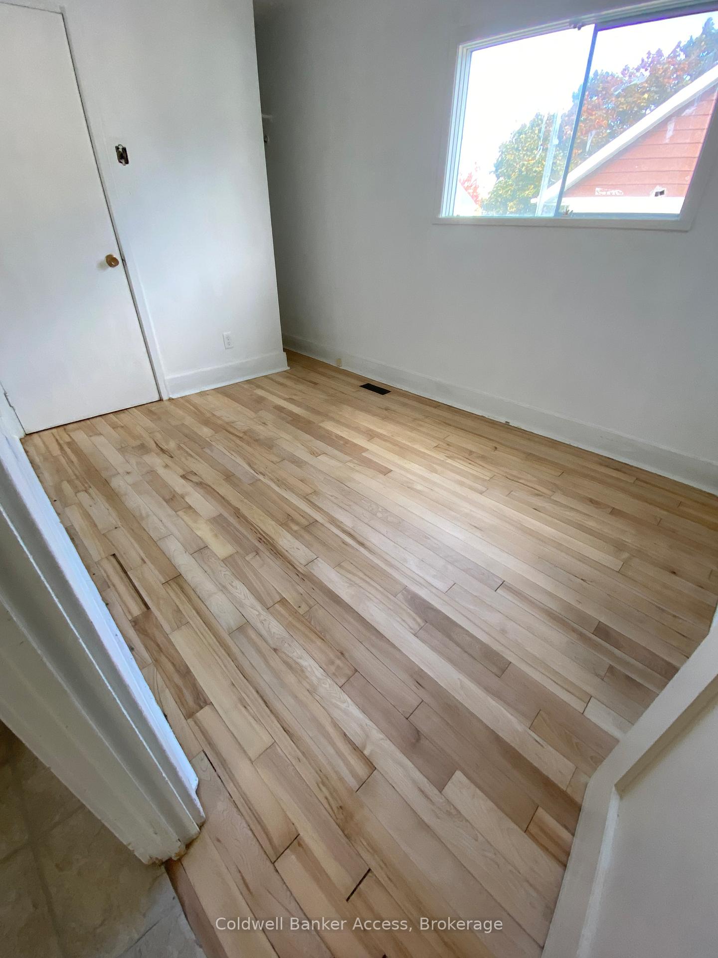 Photo 34 of 11 Laurentian Street, Deep River — HOMEH