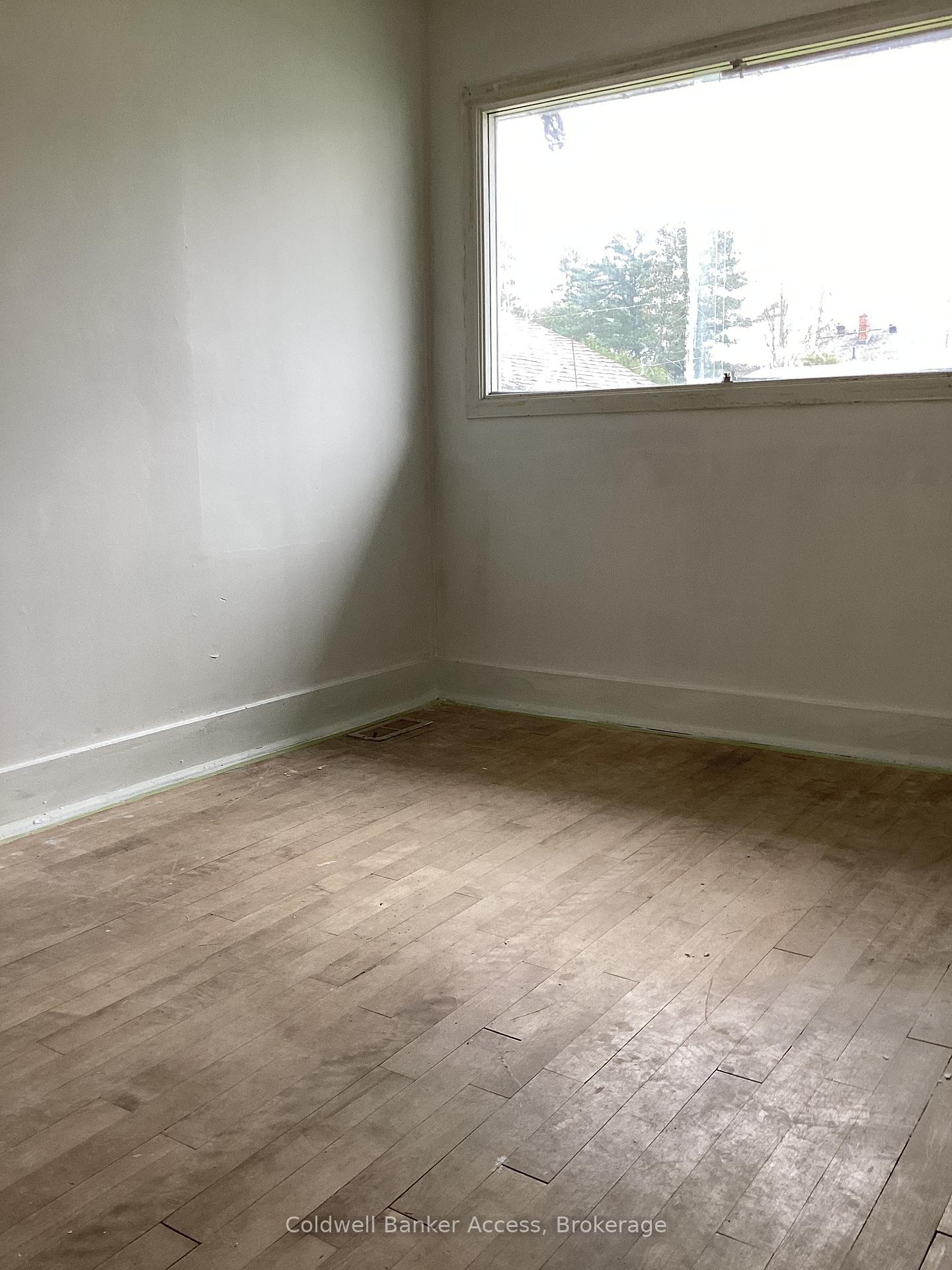 Photo 42 of 11 Laurentian Street, Deep River — HOMEH