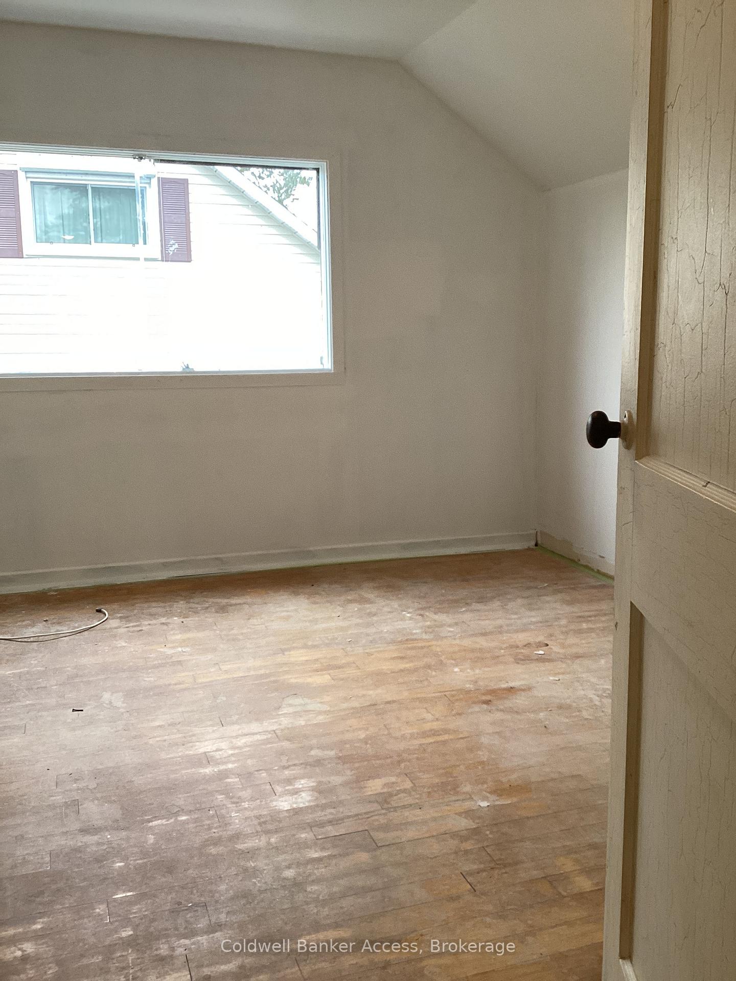 Photo 39 of 11 Laurentian Street, Deep River — HOMEH