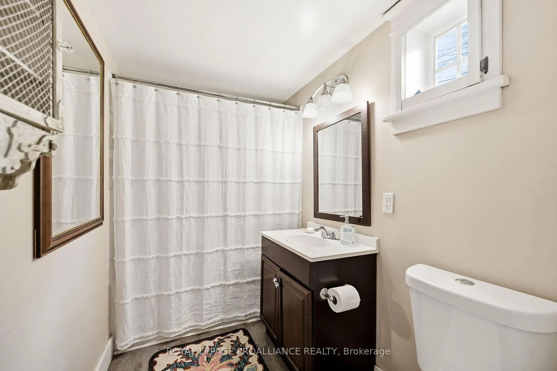 Photo 17 of 193 Henry Street, Quinte West, Trenton Ward — HOMEH