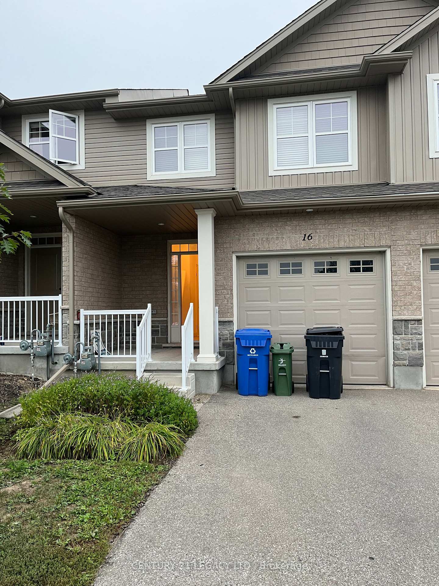 Photo 1 of Unit 16, 9 Amos Drive, Guelph, Kortright East — HOMEH