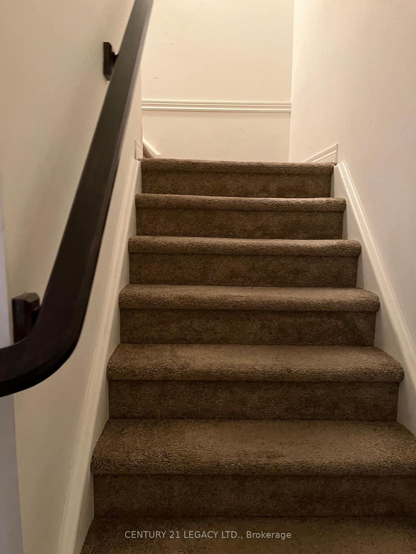 Photo 3 of Unit 16, 9 Amos Drive, Guelph, Kortright East — HOMEH