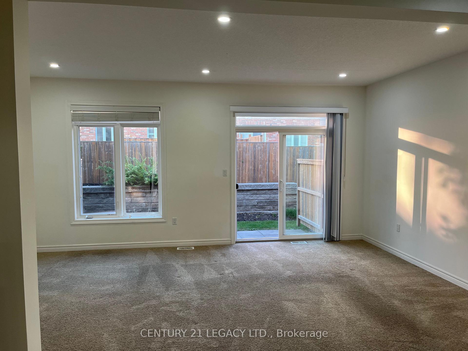 Photo 7 of Unit 16, 9 Amos Drive, Guelph, Kortright East — HOMEH