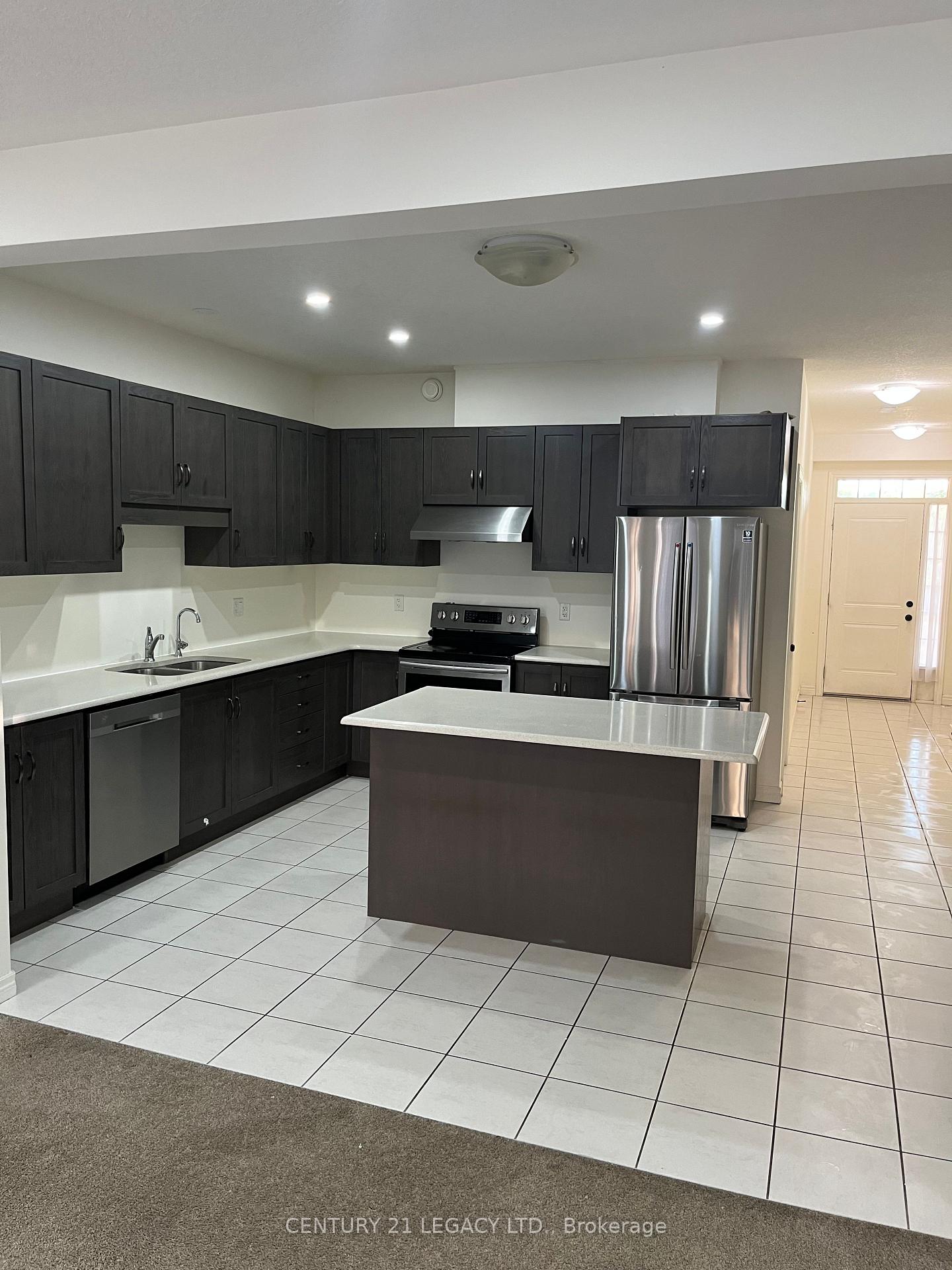 Photo 8 of Unit 16, 9 Amos Drive, Guelph, Kortright East — HOMEH