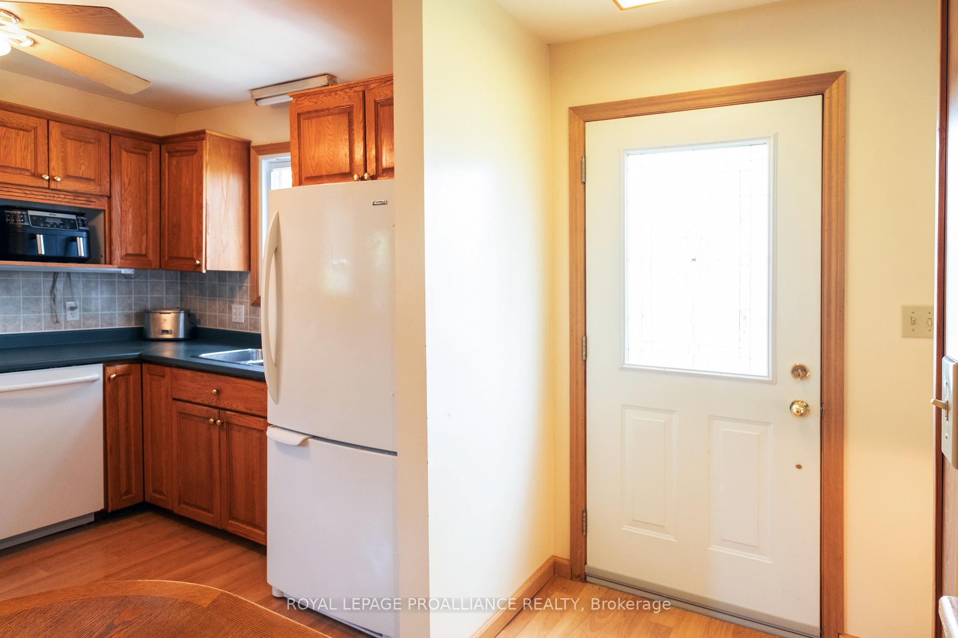 Photo 5 of 146 Albert Street, Belleville, Belleville Ward — HOMEH
