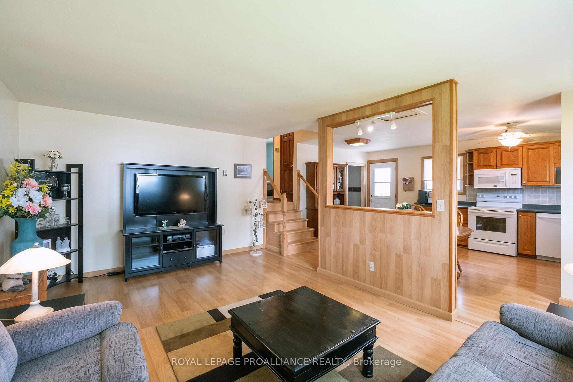 Photo 16 of 146 Albert Street, Belleville, Belleville Ward — HOMEH