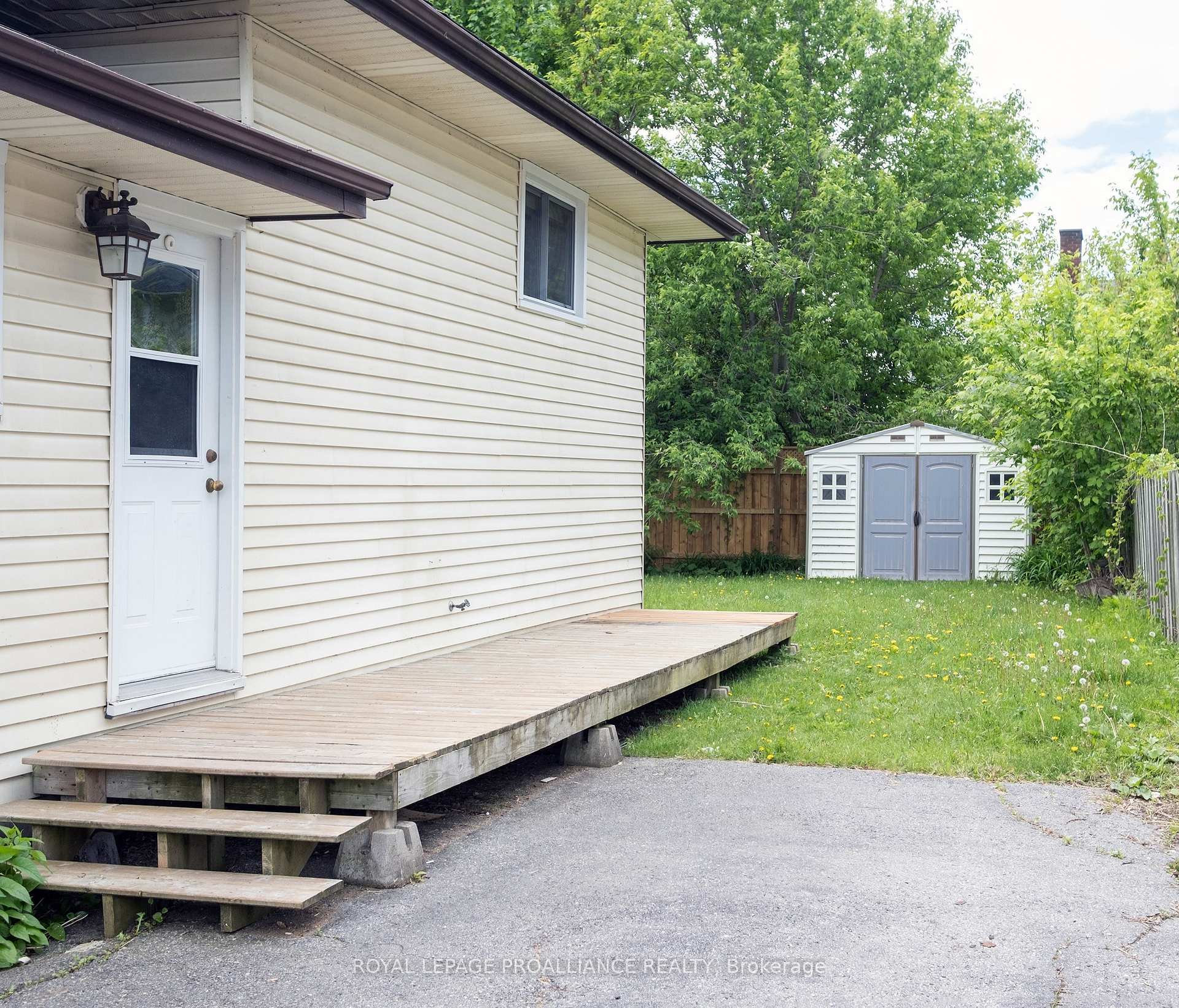 Photo 27 of 146 Albert Street, Belleville, Belleville Ward — HOMEH