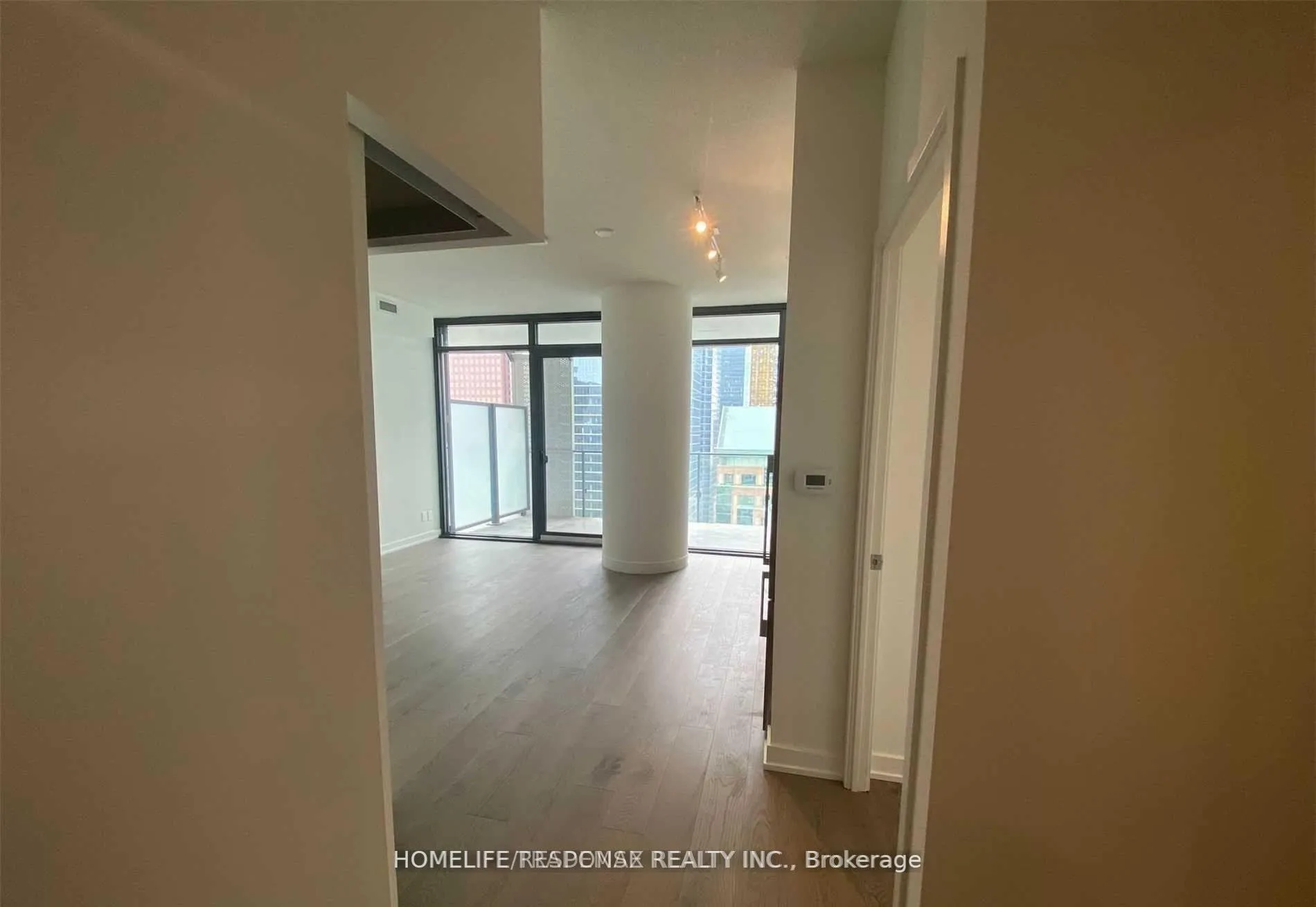 Photo 10 of Unit 2706, 25 Richmond Street E, Toronto, Church-Yonge Corridor — HOMEH