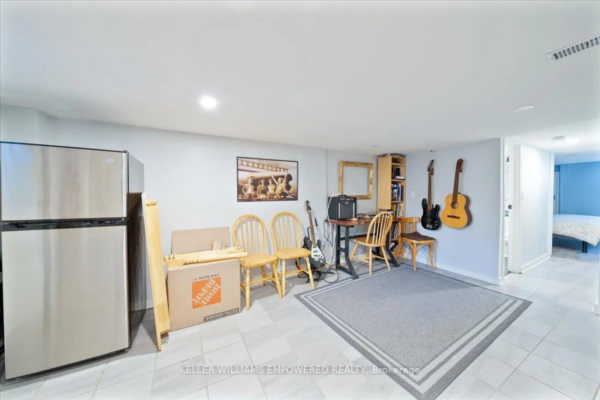 Photo 33 of 638 Winona Drive, Toronto, Oakwood Village — HOMEH