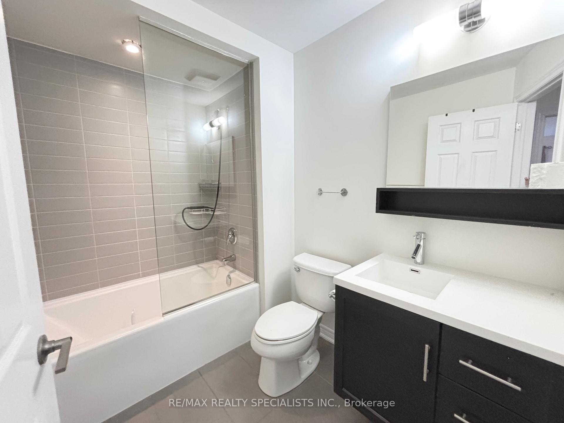 Photo 12 of Unit 17, 215 Dundas Street E, Hamilton, Waterdown — HOMEH