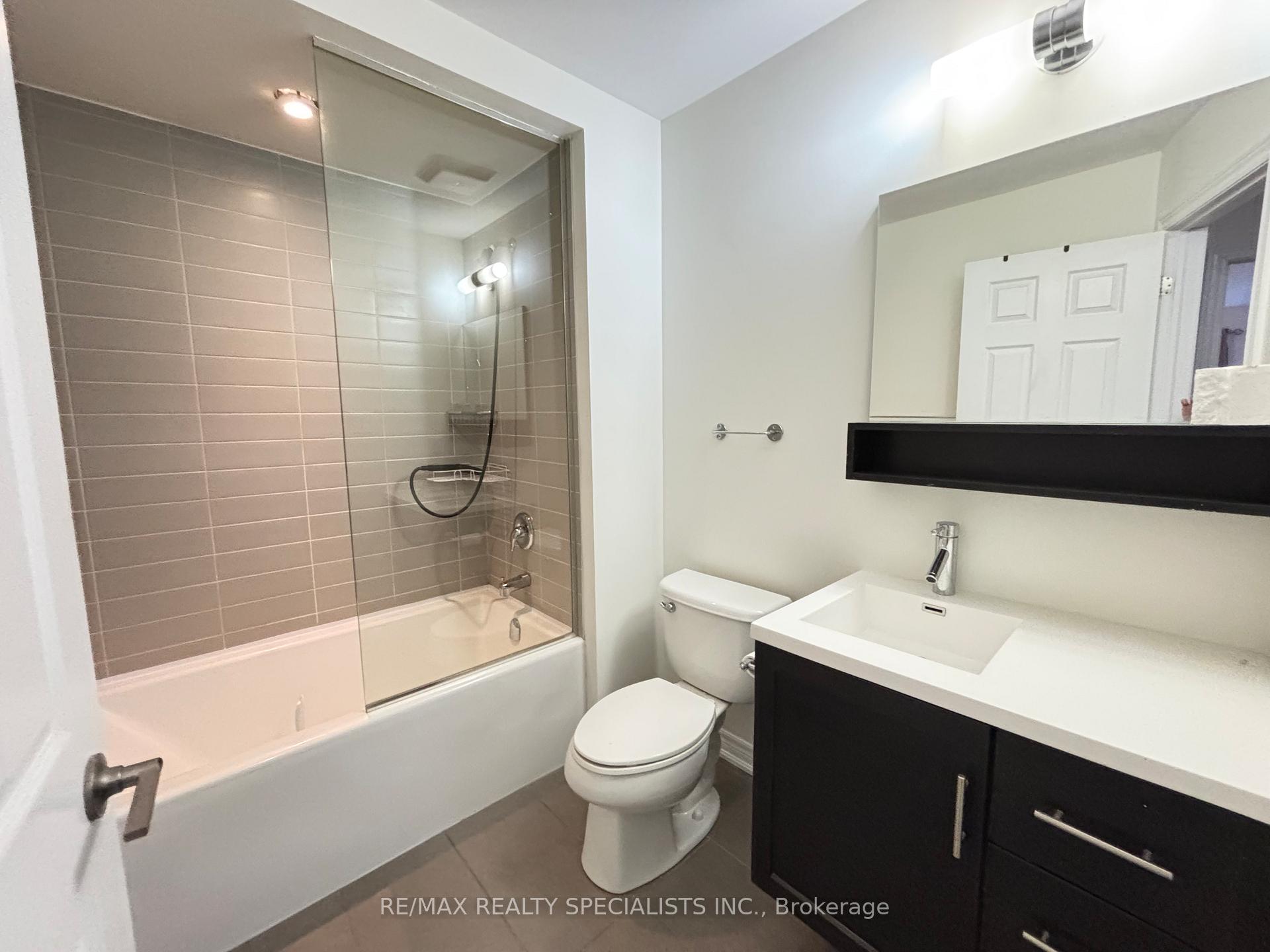 Photo 13 of Unit 17, 215 Dundas Street E, Hamilton, Waterdown — HOMEH
